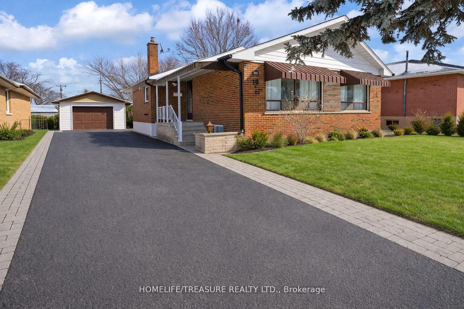 19 BRAMPTON Road, Toronto, ON M9R 3J3