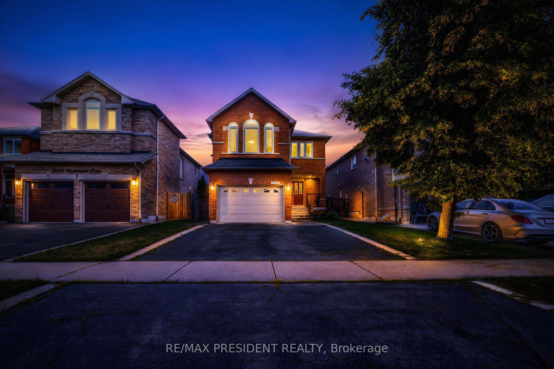 2139 Westmount Drive, Oakville, ON L6M 3N8