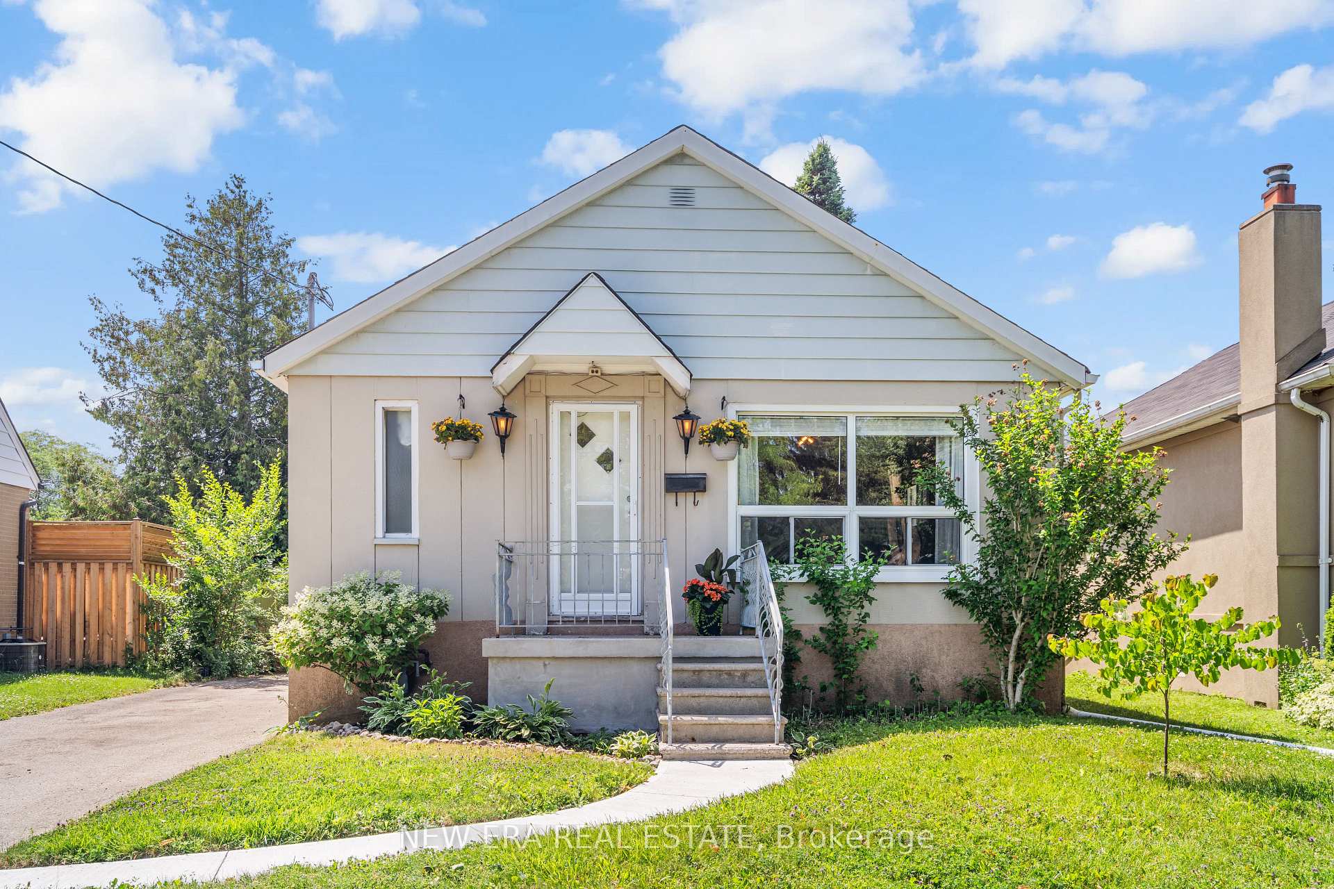 91 Hadrian Drive, Toronto, ON M9W 1V7