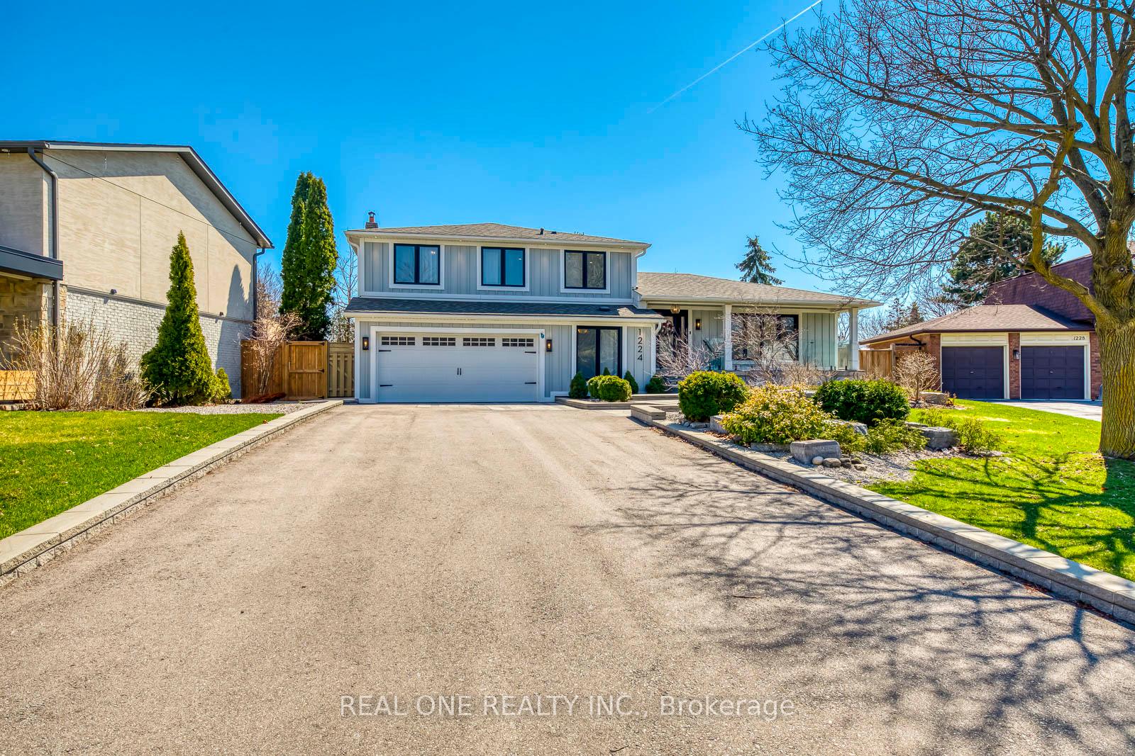 1224 Willowbrook Drive, Oakville, ON L6L 2K1