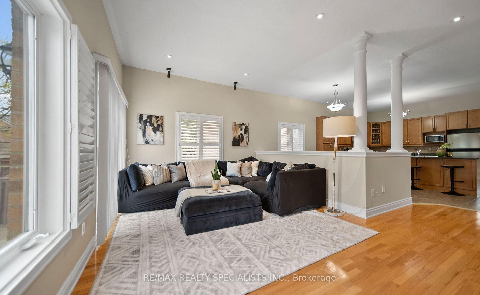 31 Saint Hubert Drive, Brampton, ON L6P 1W1