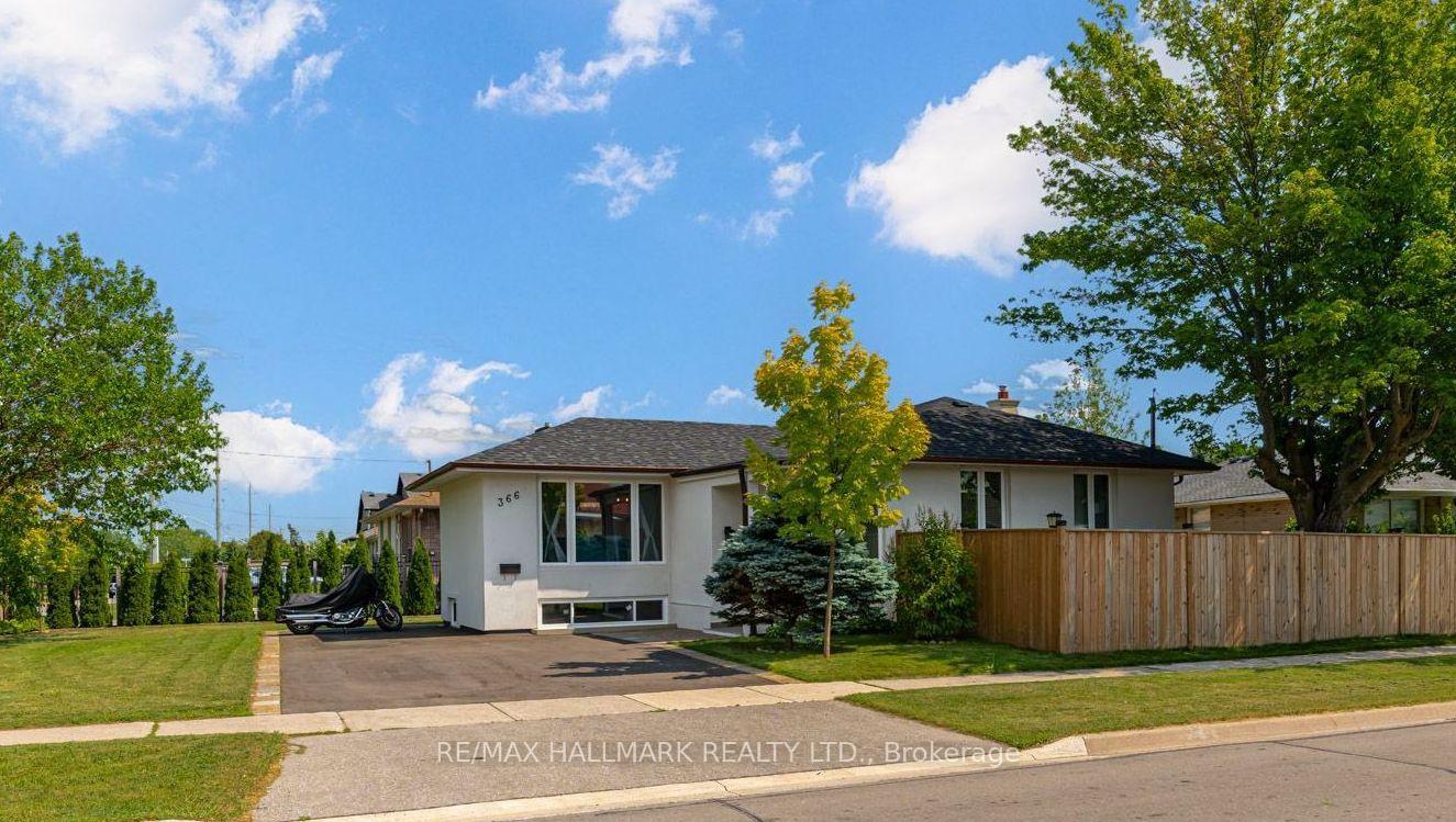 366 Wildwood Drive, Oakville, ON L6K 1T2
