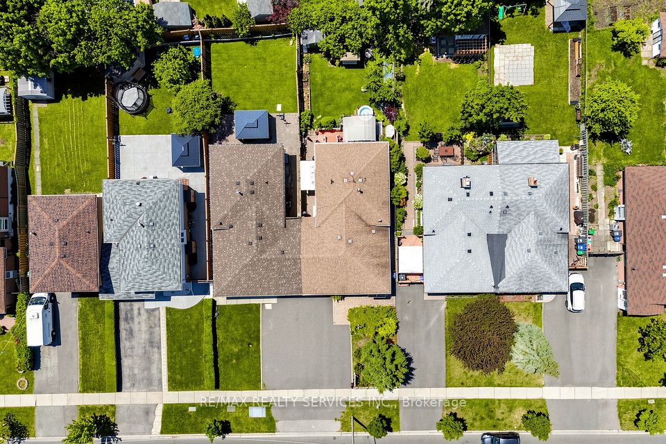 36 Glenvale Boulevard, Brampton, ON L6S 1J1