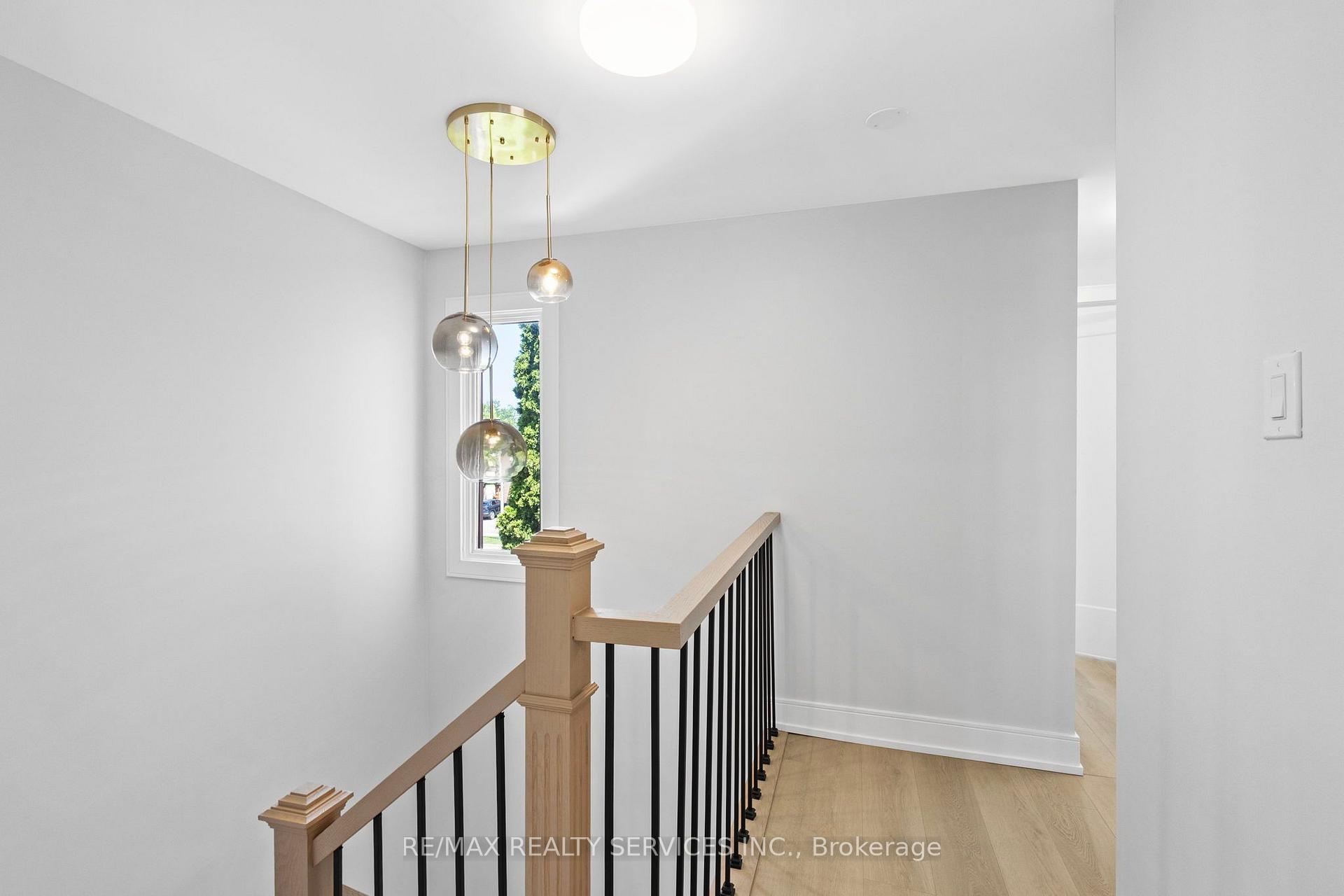 1273 Barberry Green N/A, Oakville, ON L6M 2A8