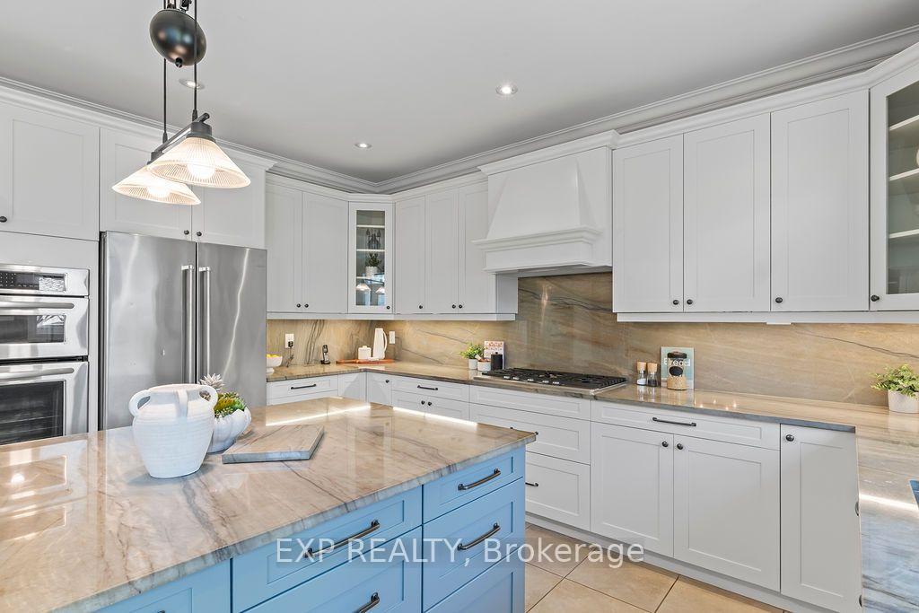 2390 Taylorwood Drive, Oakville, ON L6H 0C6