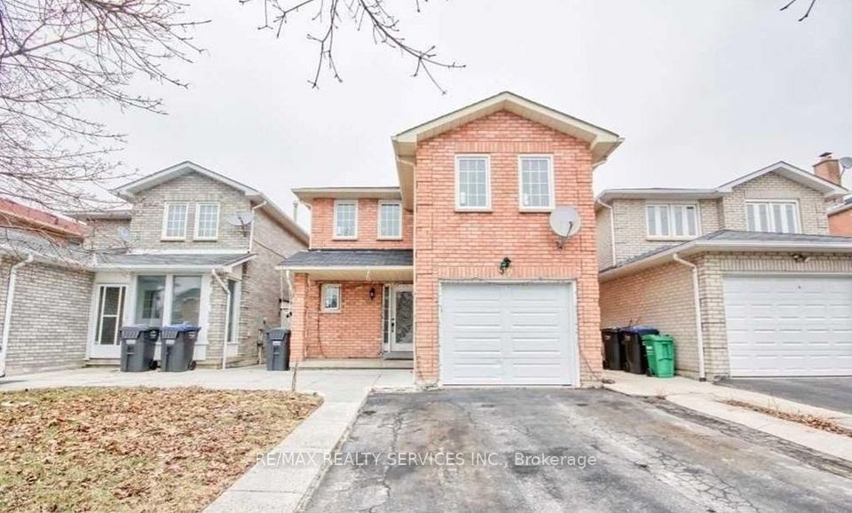 52 Fallen Oak Court, Brampton, ON L6Y 3T4