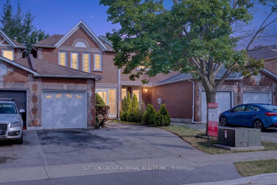 14 Mullis Crescent, Brampton, ON L6Y 4T3