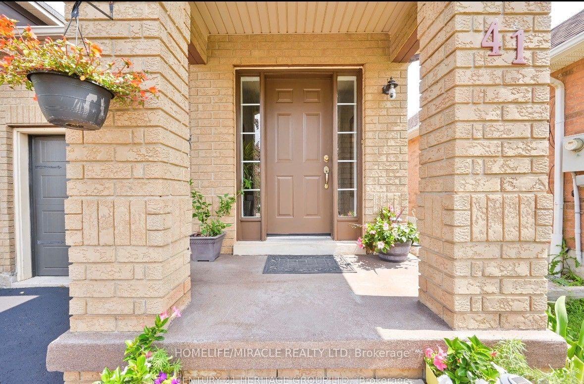 41 Milkweed Crescent, Brampton, ON L7A 2G5