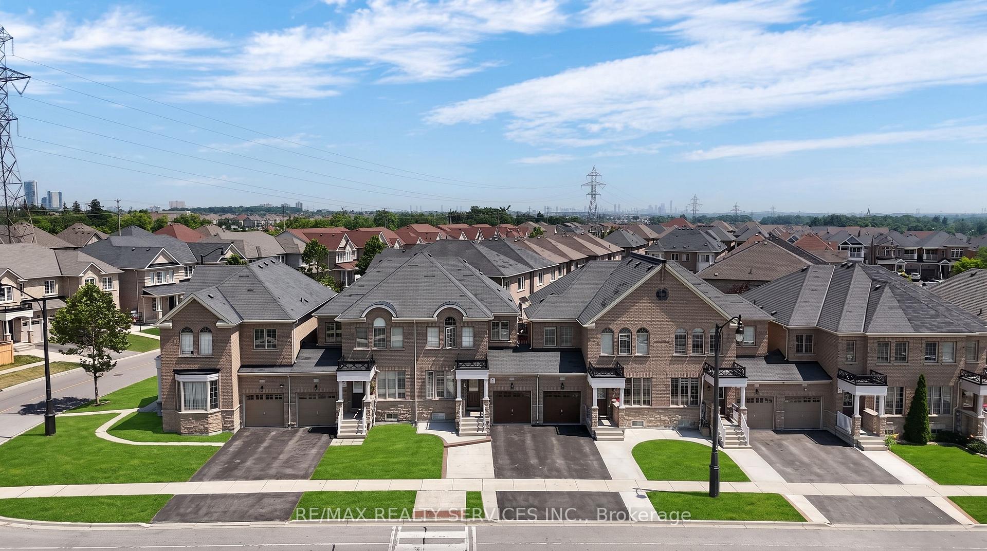 109 Bonnie Braes Drive N, Brampton, ON L6Y 0Z5