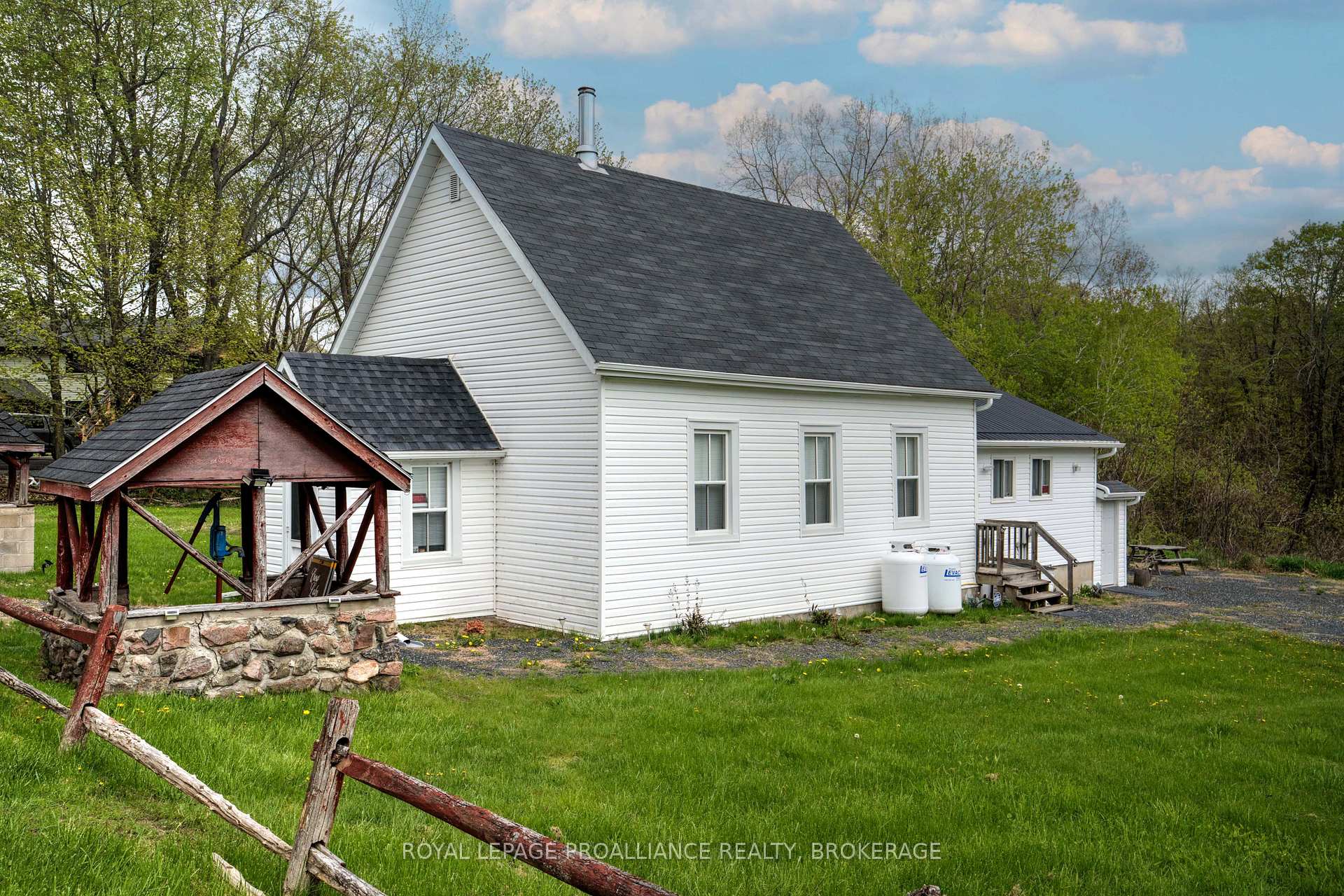 1867 Crow Lake Road, Frontenac, ON K0H 2B0
