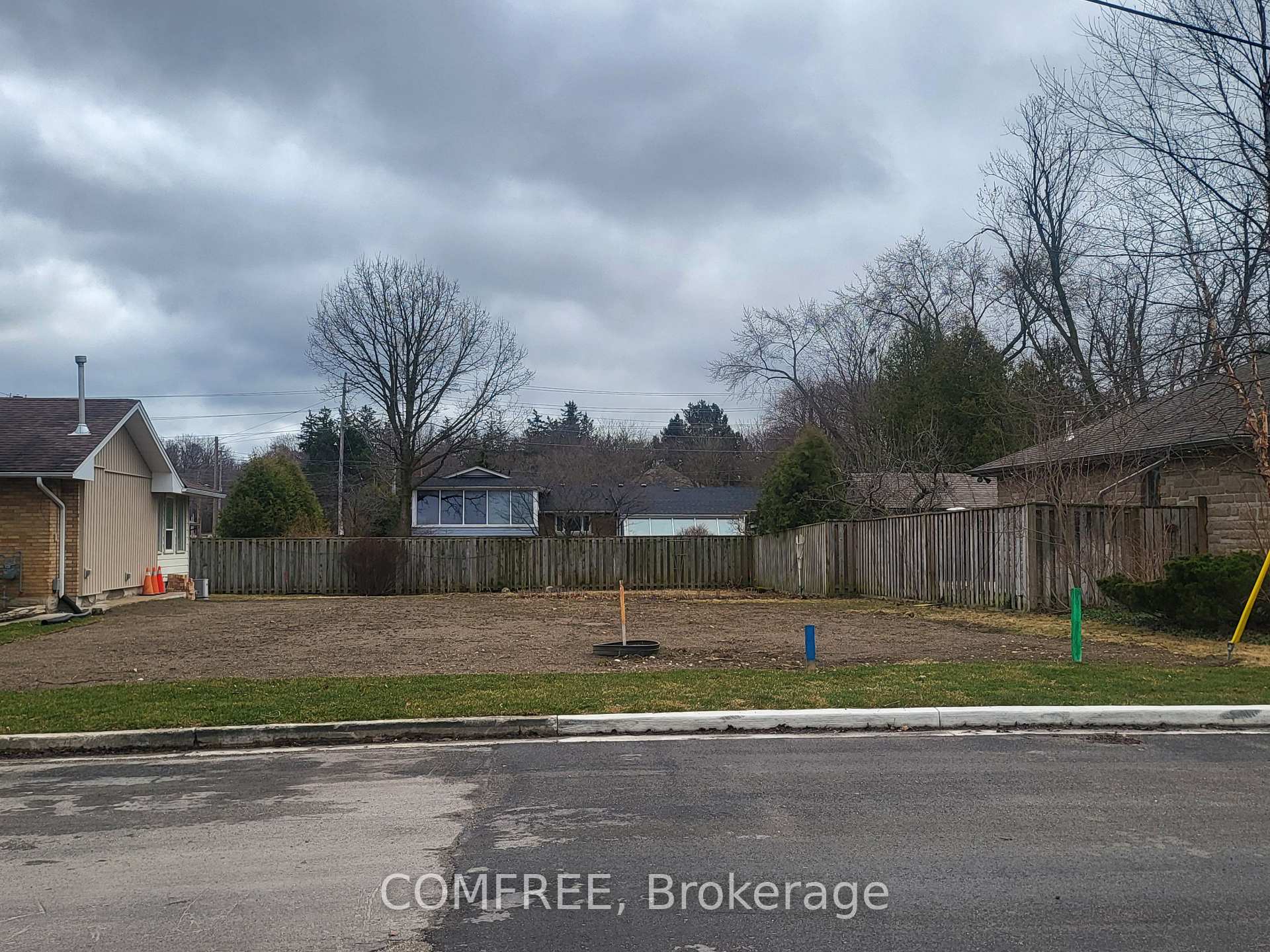 10 Lynwood Avenue, Guelph, ON N1G 1P9