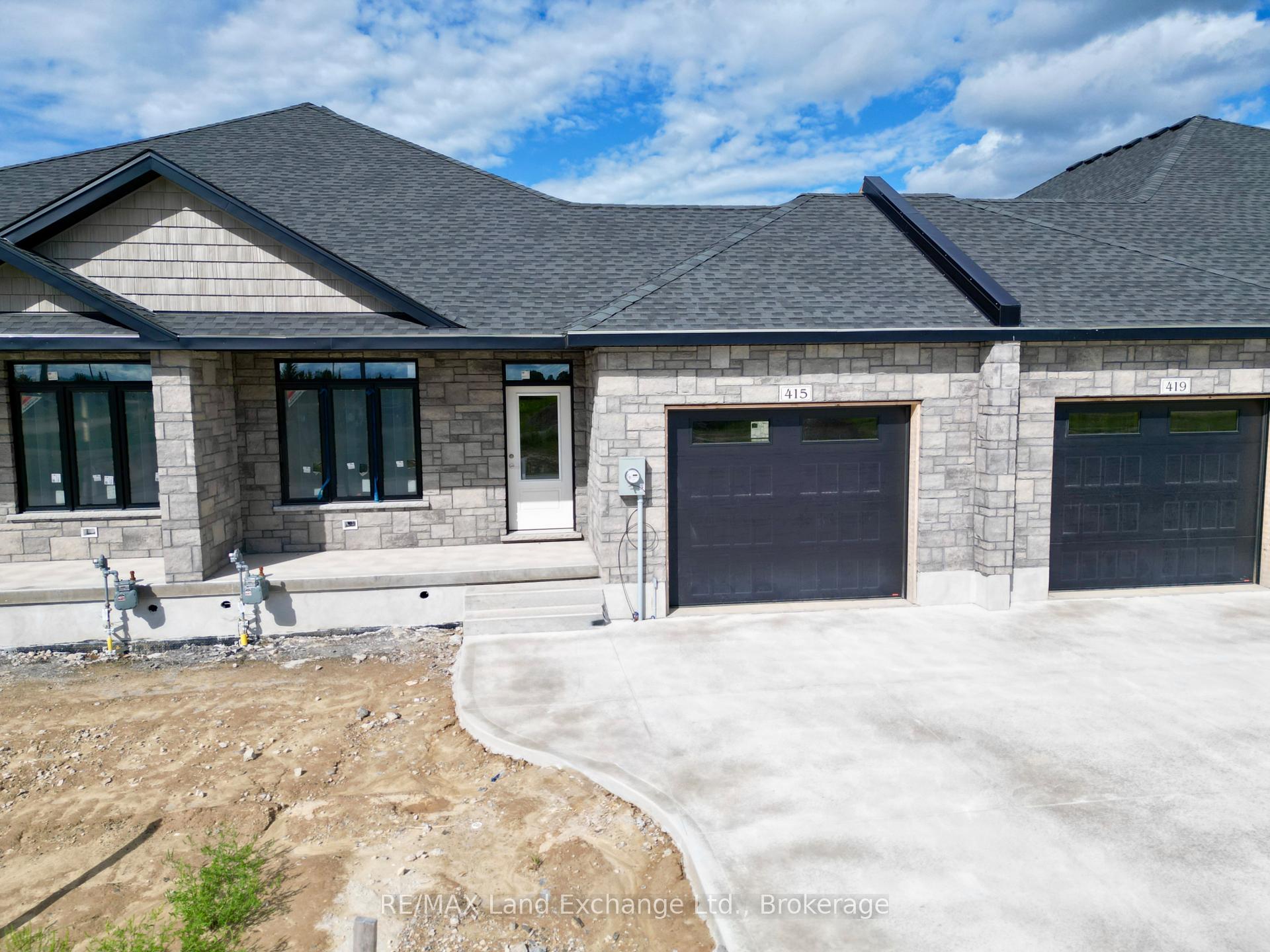 415 Ivings Drive, Saugeen Shores, ON N0H 2C1