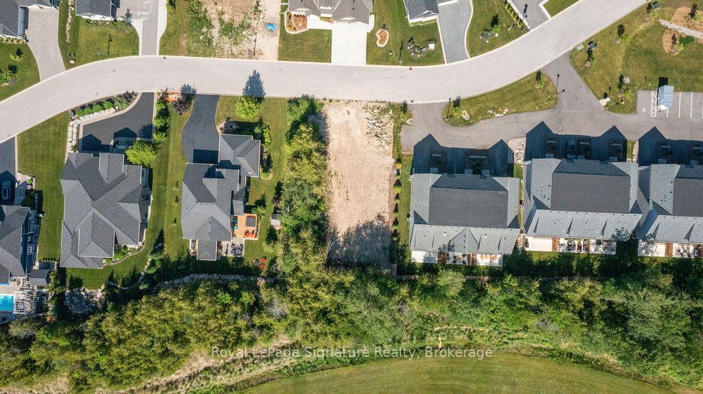 144 Landry Lane, Blue Mountains, ON N0H 2P0