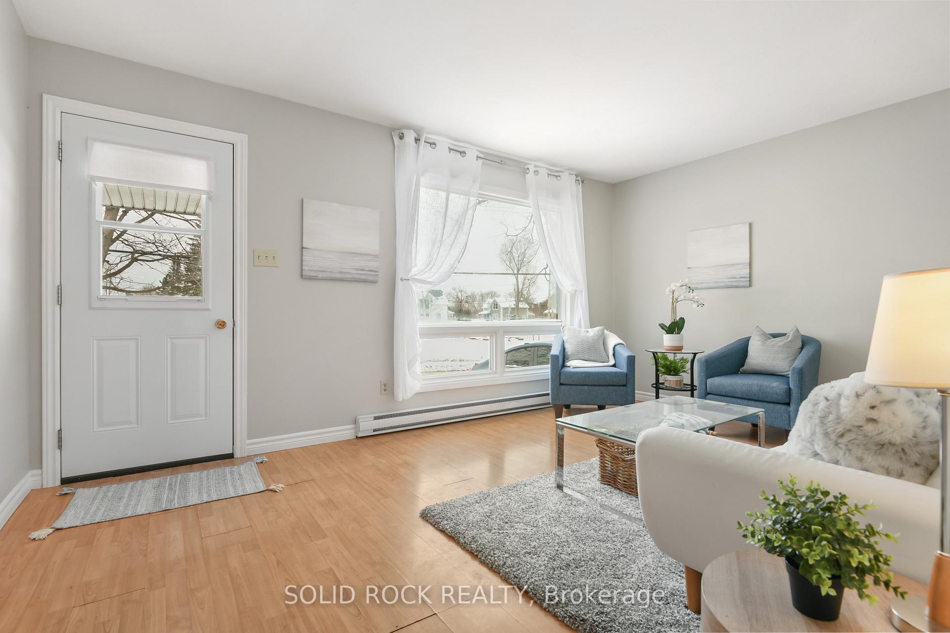 54 William Street W, Arnprior, ON K7S 1J9