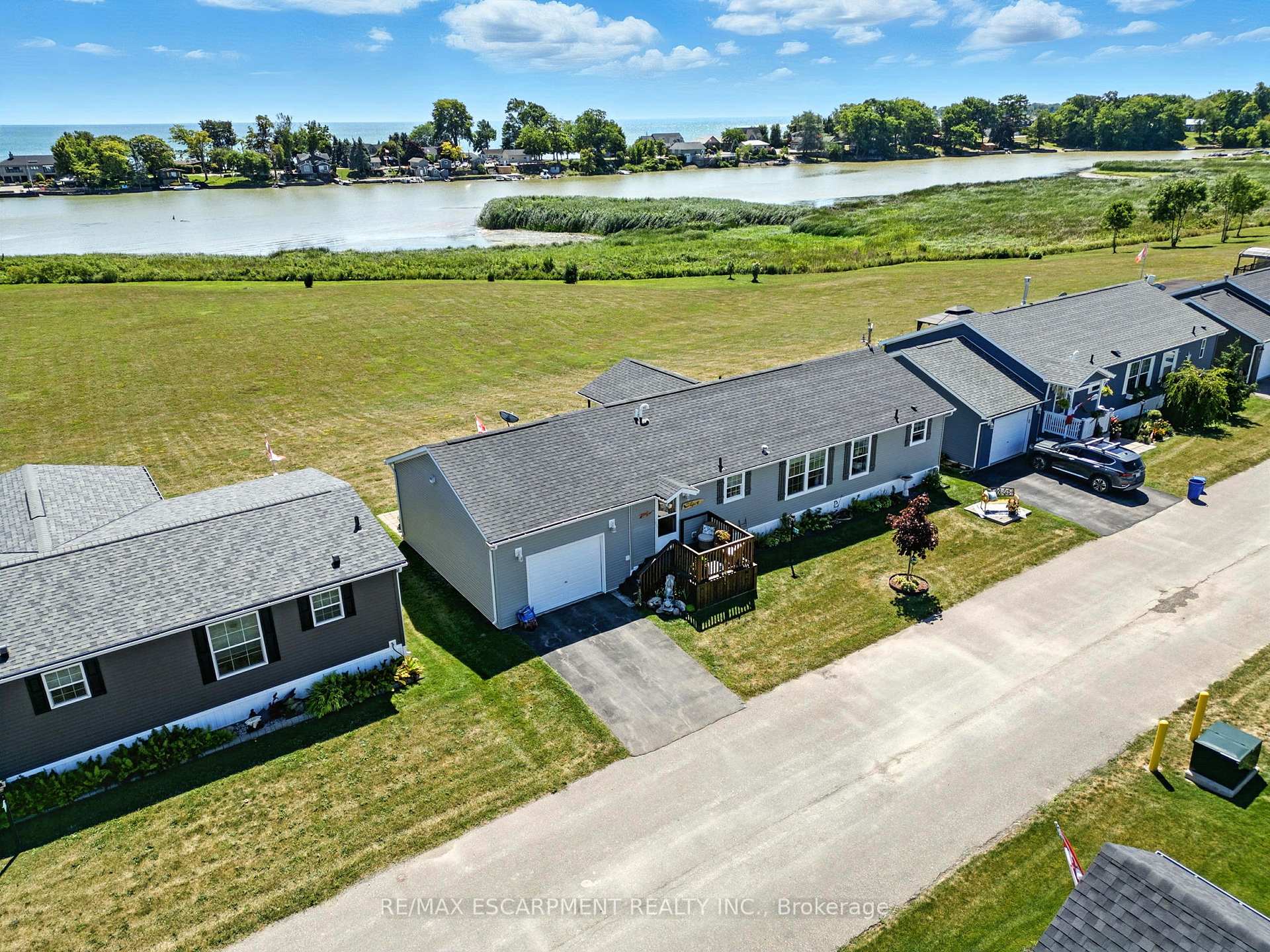 55 RIVERBEND Crescent, Haldimand, ON N0A 1L0