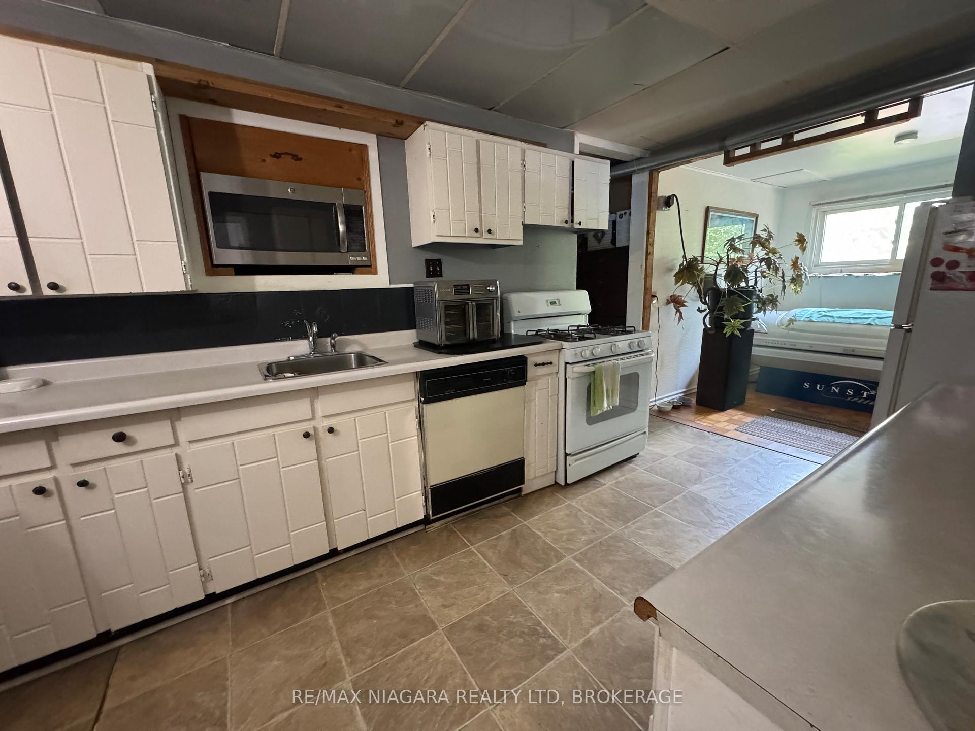 1640 Dominion Road, Fort Erie, ON L2A 5M4