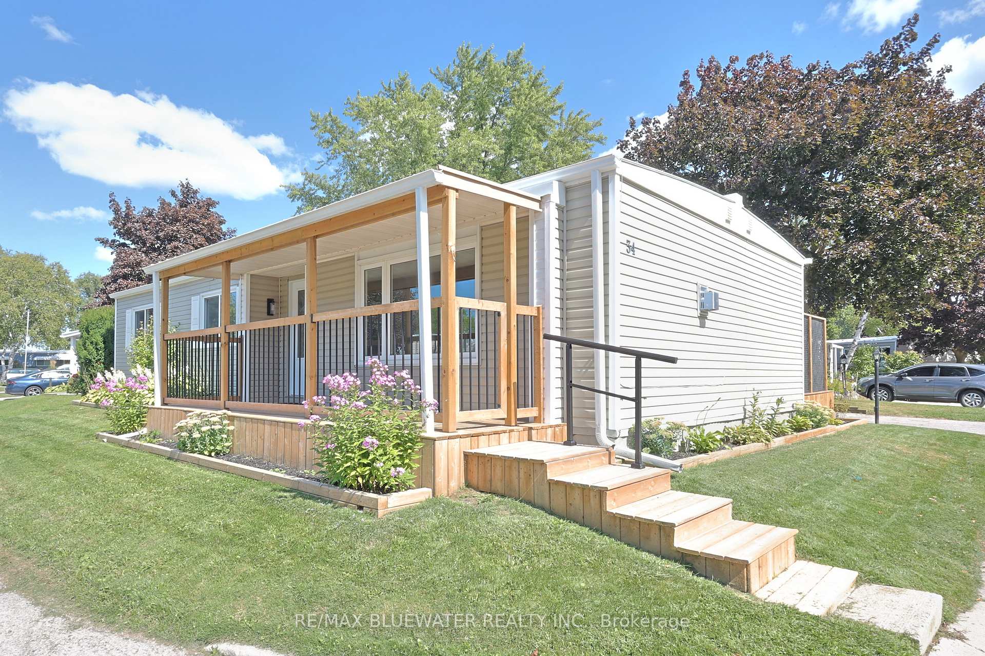 34 Pebble Beach Parkway, South Huron, ON N0M 1T0