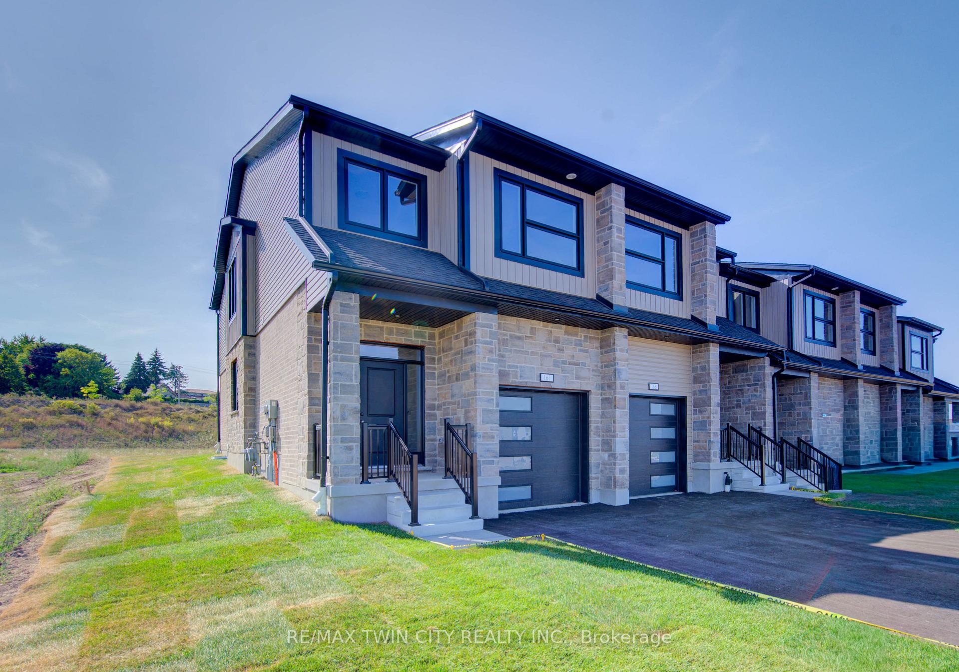 161 Dunnigan Drive, Kitchener, ON N2B 0B1