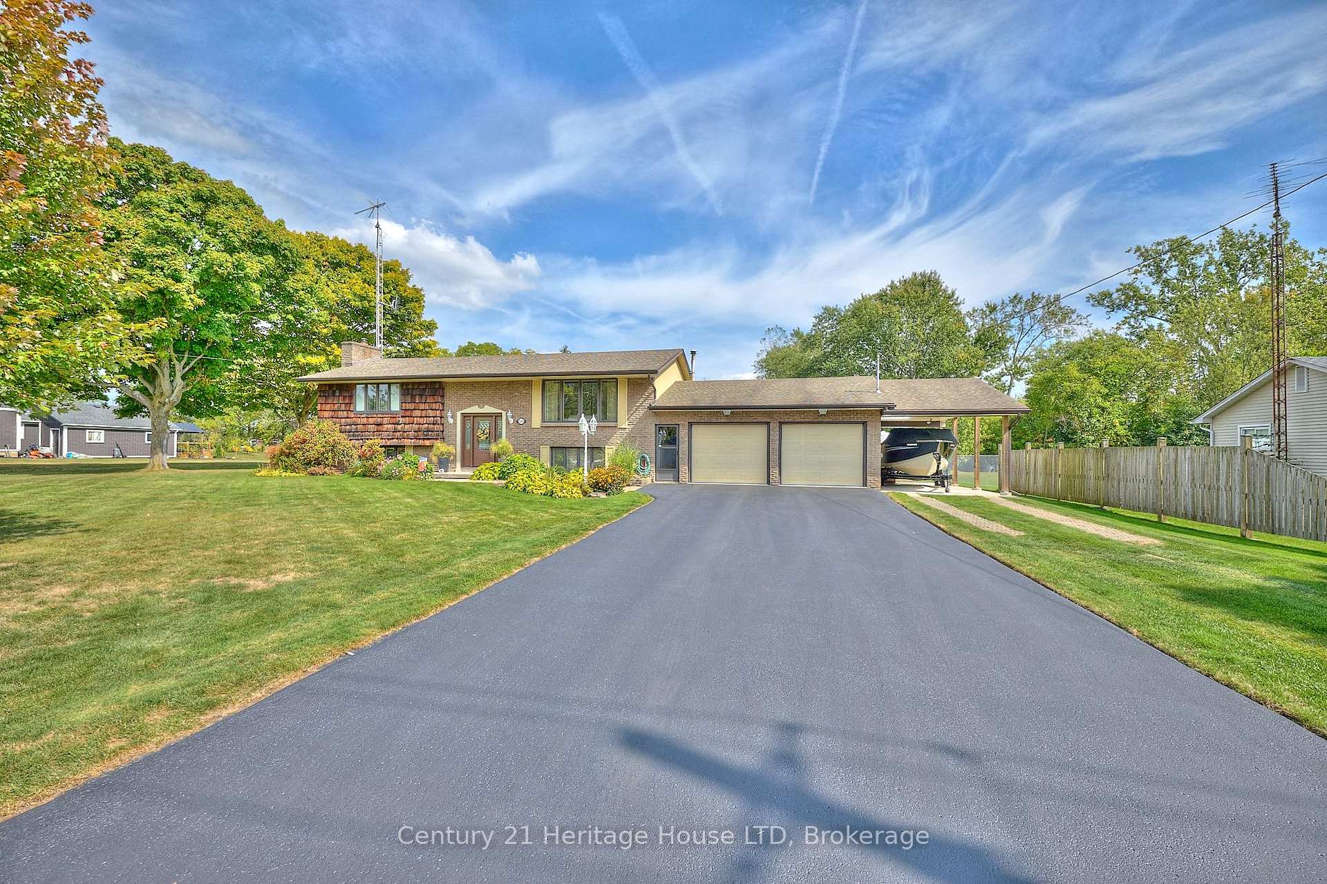 544 Rosehill Road, Fort Erie, ON L2A 5M4