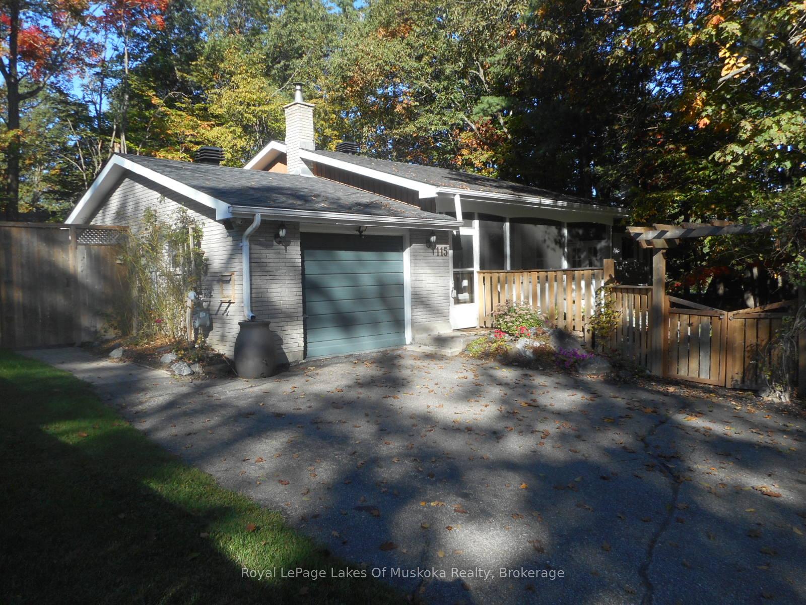 115 Douglas Street, Gravenhurst, ON P1P 1A4