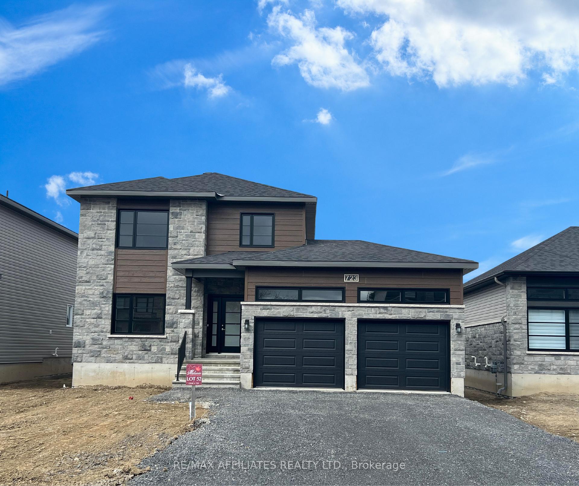 1055 Chablis Crescent, Russell, ON K0A 1W0