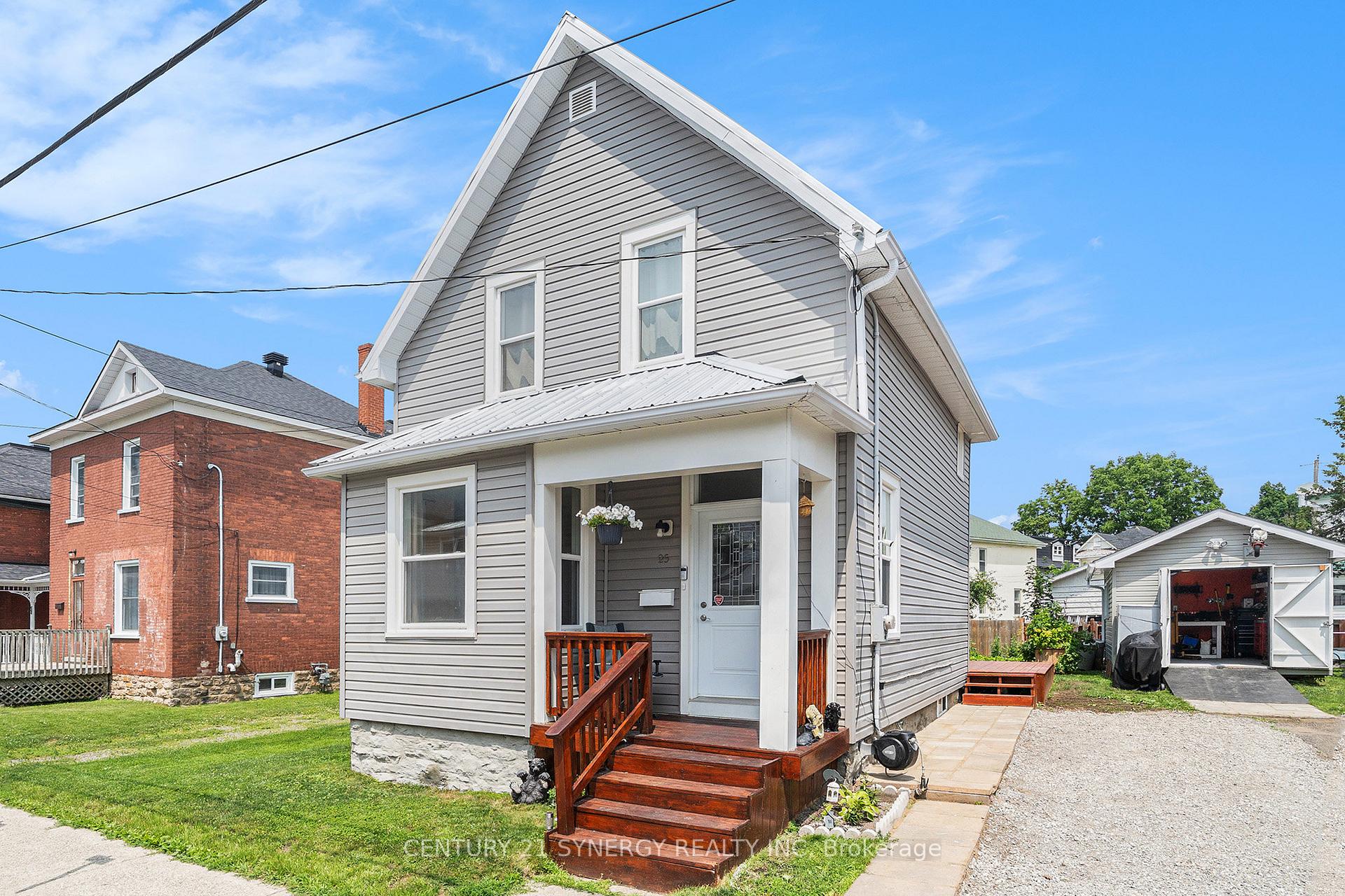 25 Kensington Avenue, Smiths Falls, ON K7A 2K6