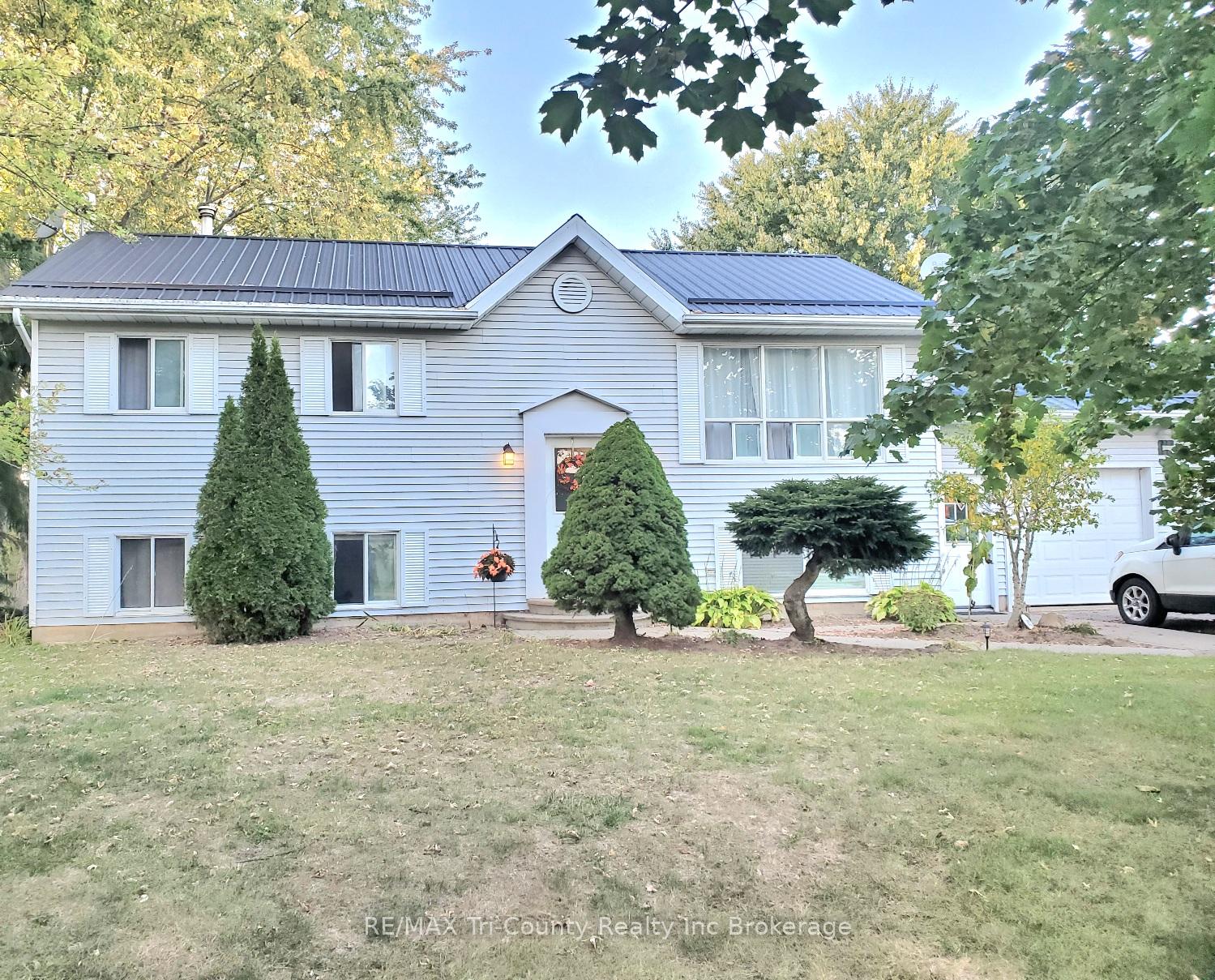 5 Rosemarie Boulevard, Norfolk, ON N4B 2W4