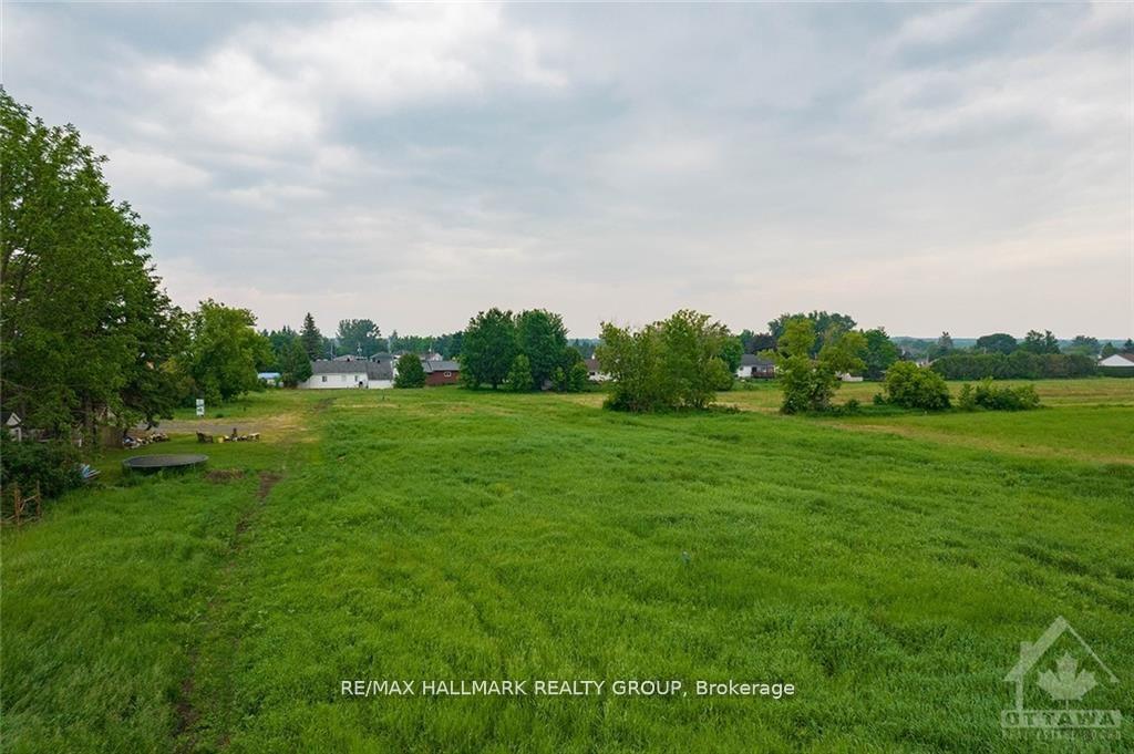 3748 CHAMPLAIN Street 2, Clarence-Rockland, ON K0A 1E0