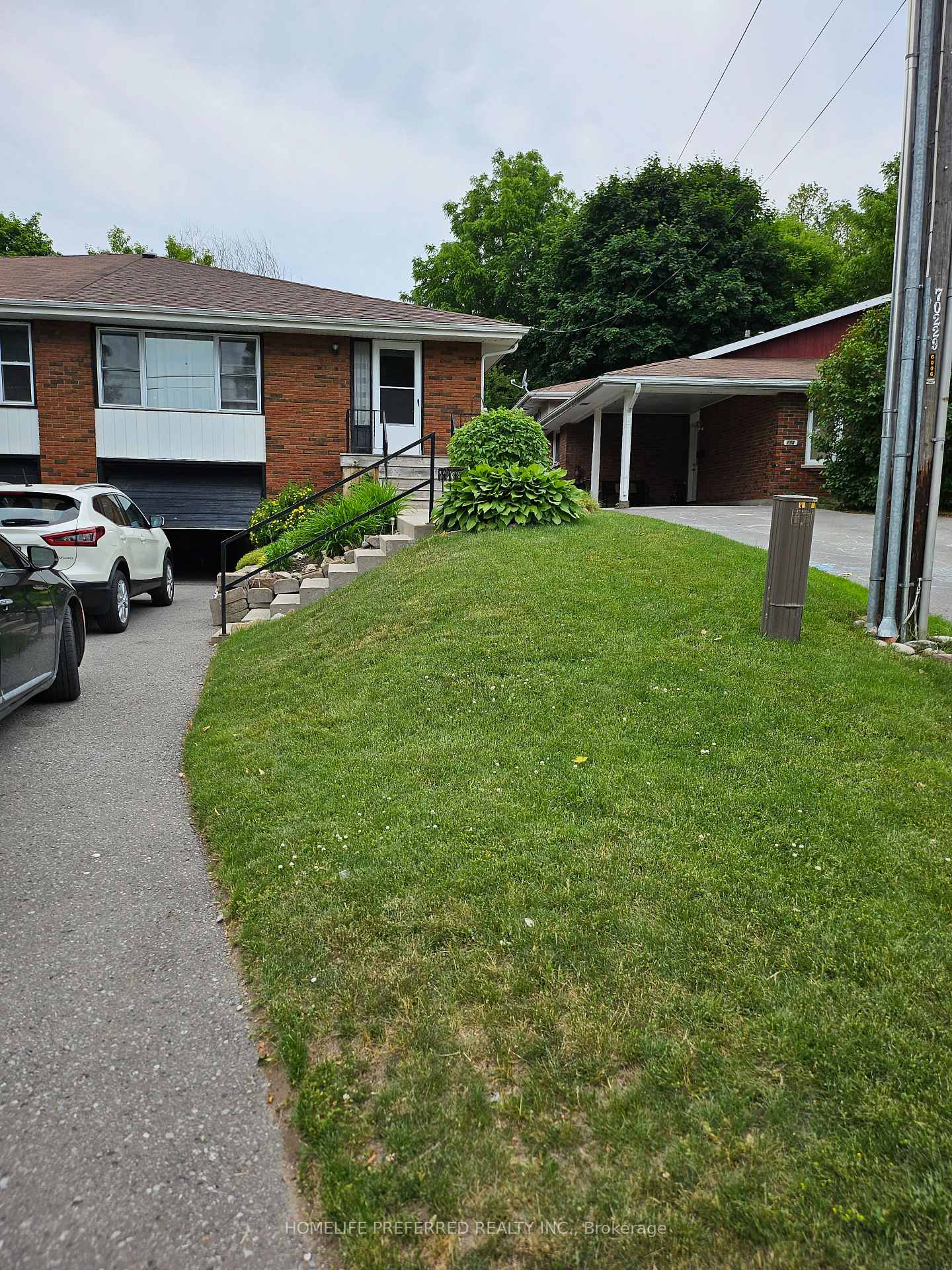 17B Beechwood Drive, Peterborough, ON K9J 1M2