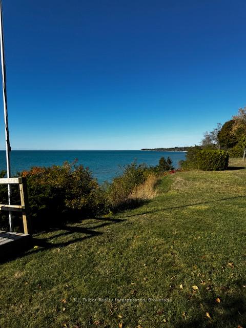 72163 Lakeshore Drive N, Bluewater, ON N0M 2T0