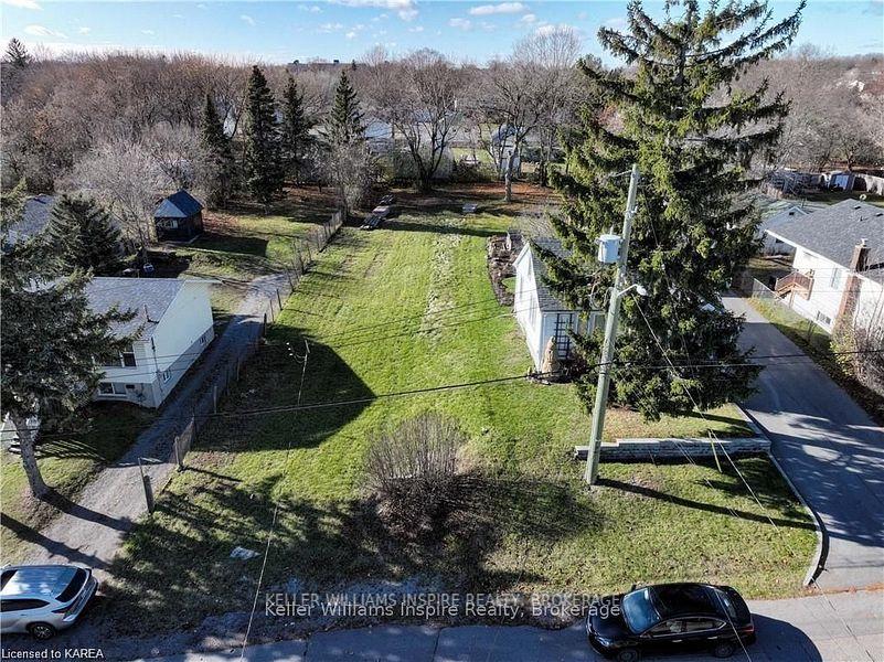 20 SHAW Street, Kingston, ON K7K 4Y4