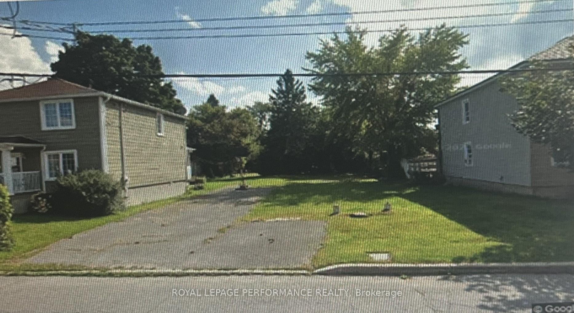 216 -218 Nelson Street E, Hawkesbury, ON K6A 1L9