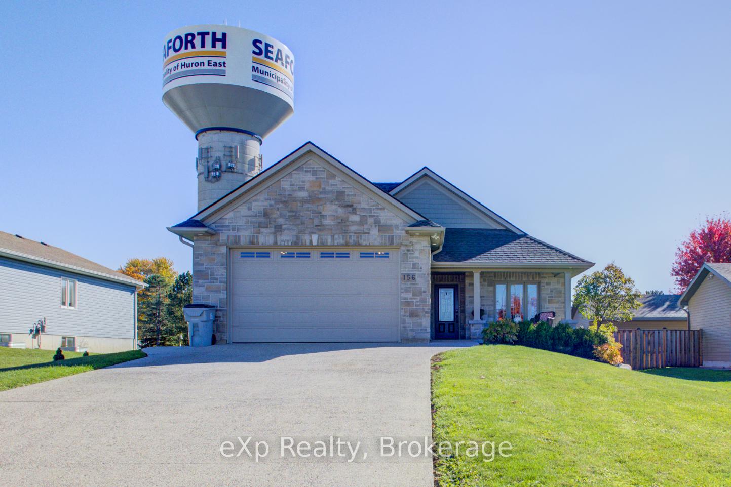 156 Sparling Street, Huron East, ON N0K 1W0