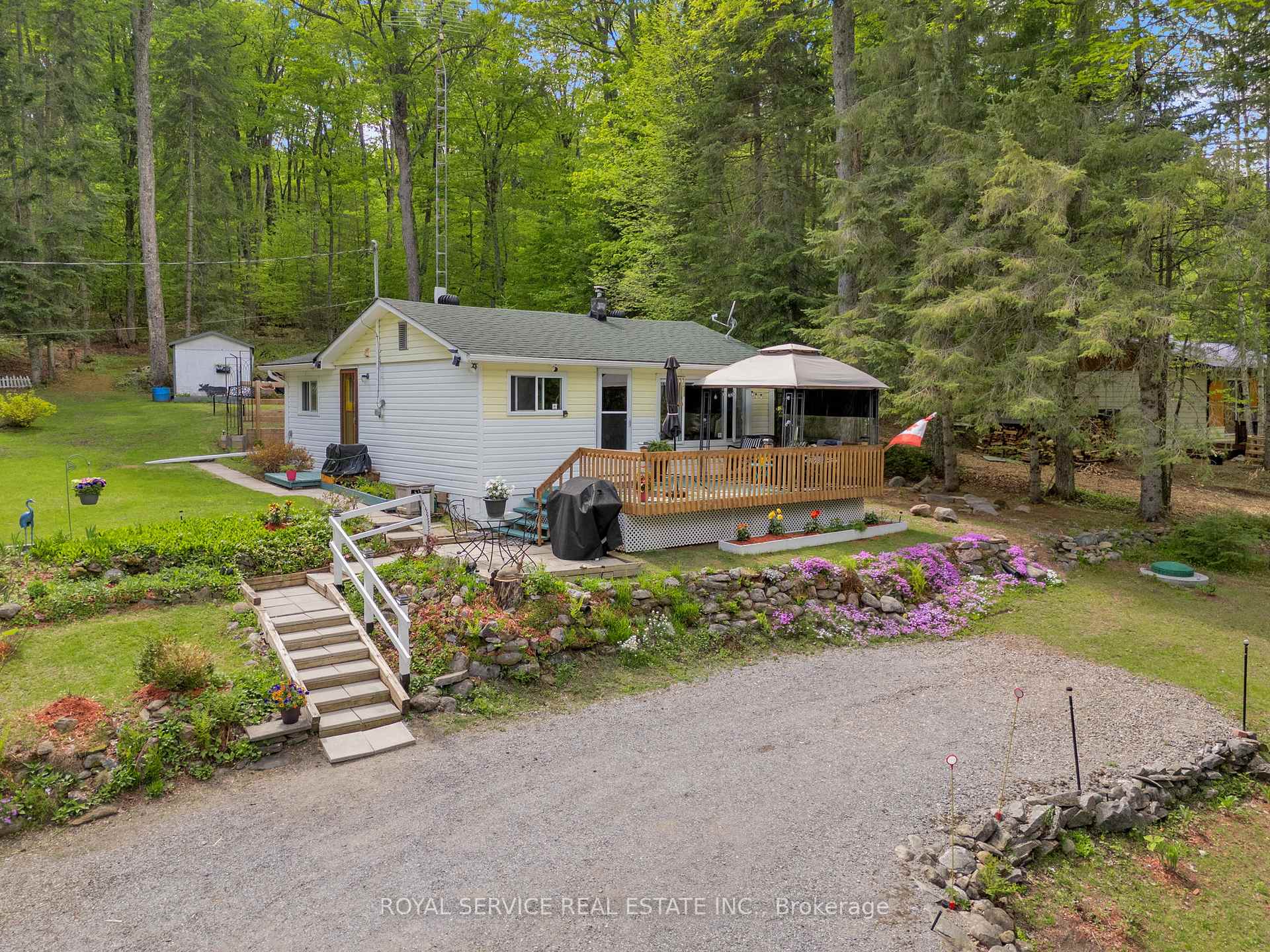 1039 Grace River Road, Highlands East, ON K0L 3C0