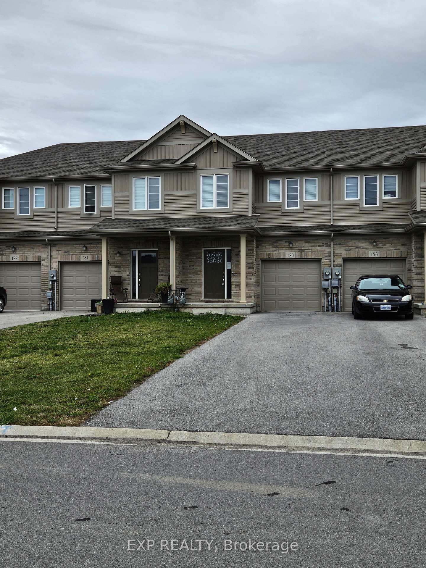 180 SUNFLOWER Place, Welland, ON L3C 0H9