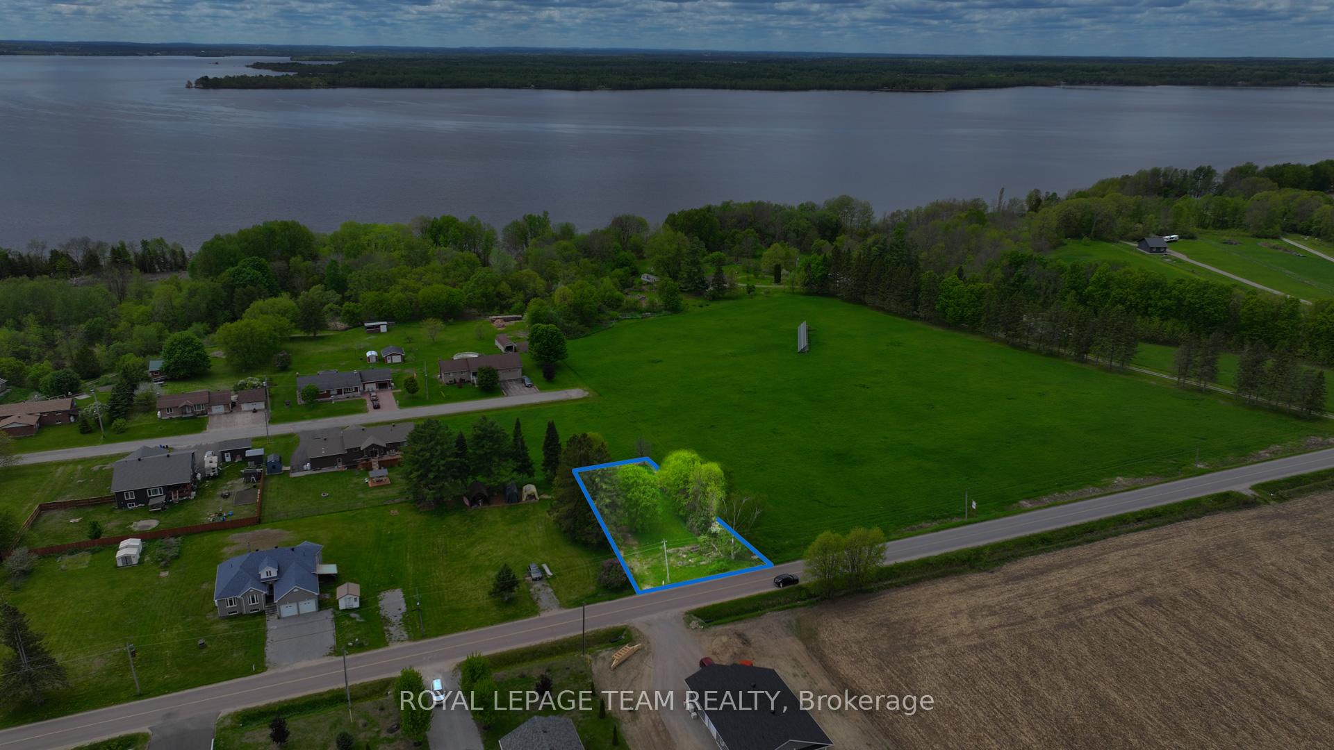 47 RAPID Road, Whitewater Region, ON K0J 2L0