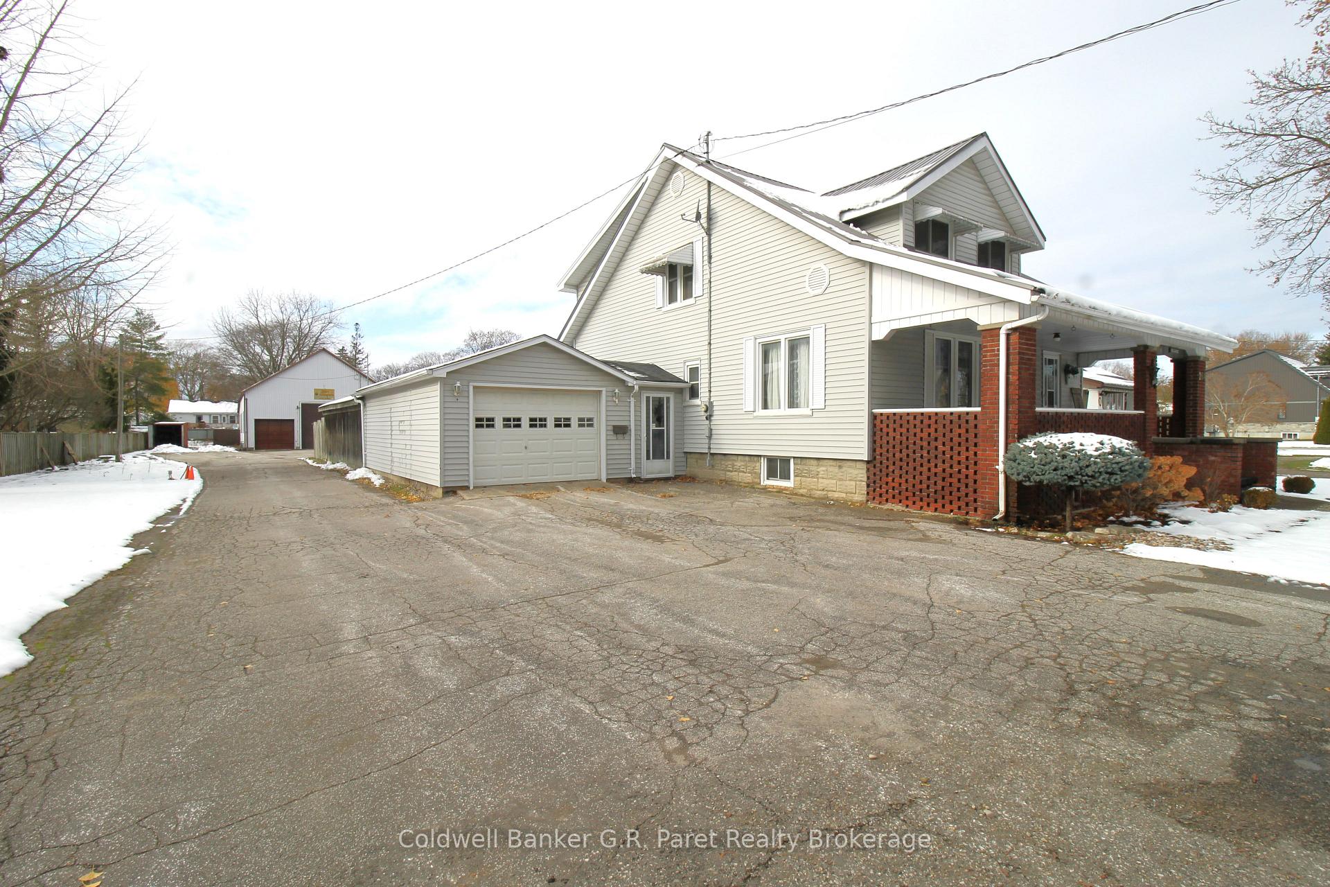 264 John Street S, Aylmer, ON N5H 2E2