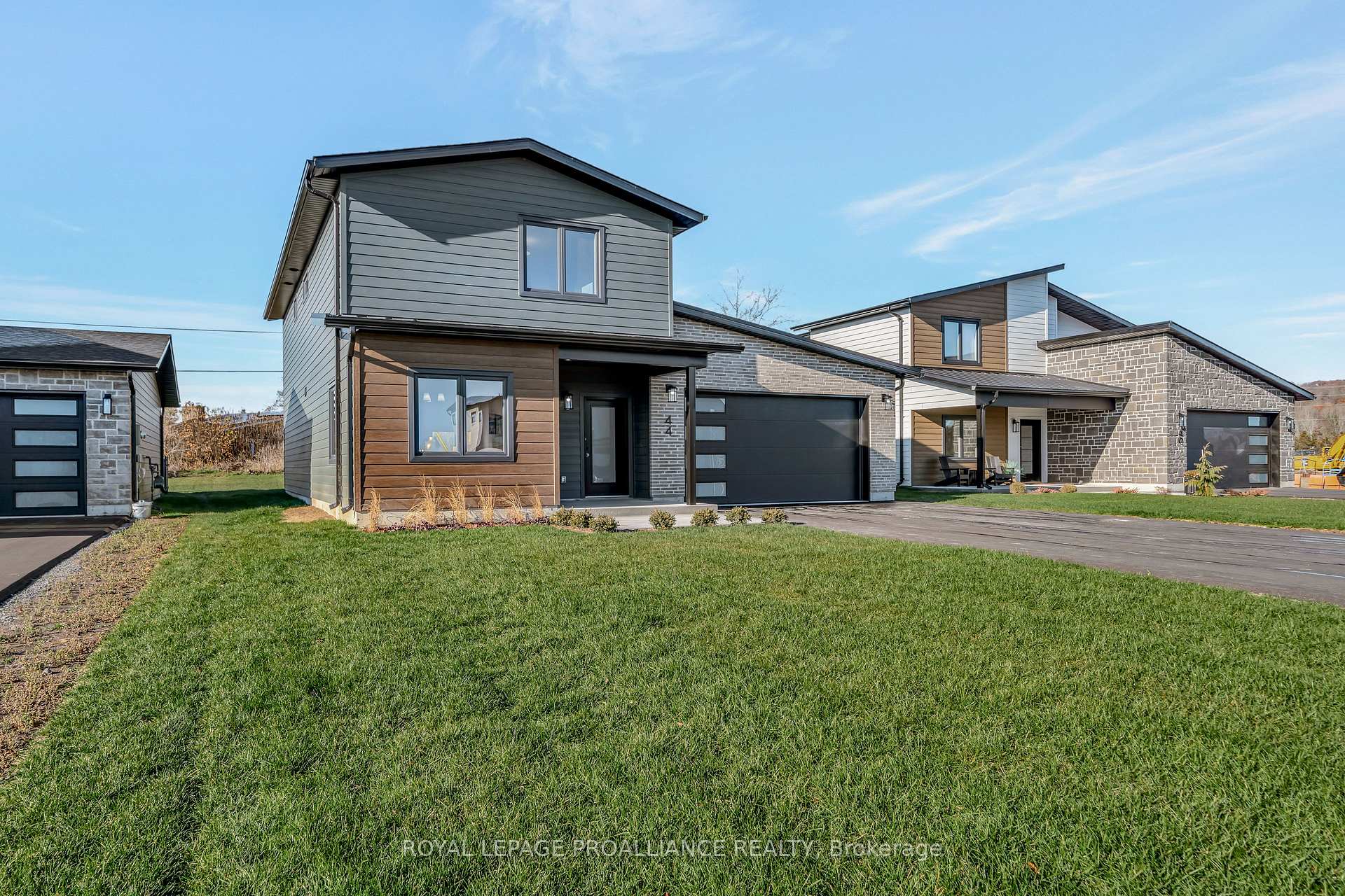 44 Fraser Drive, Quinte West, ON K0K 1E0