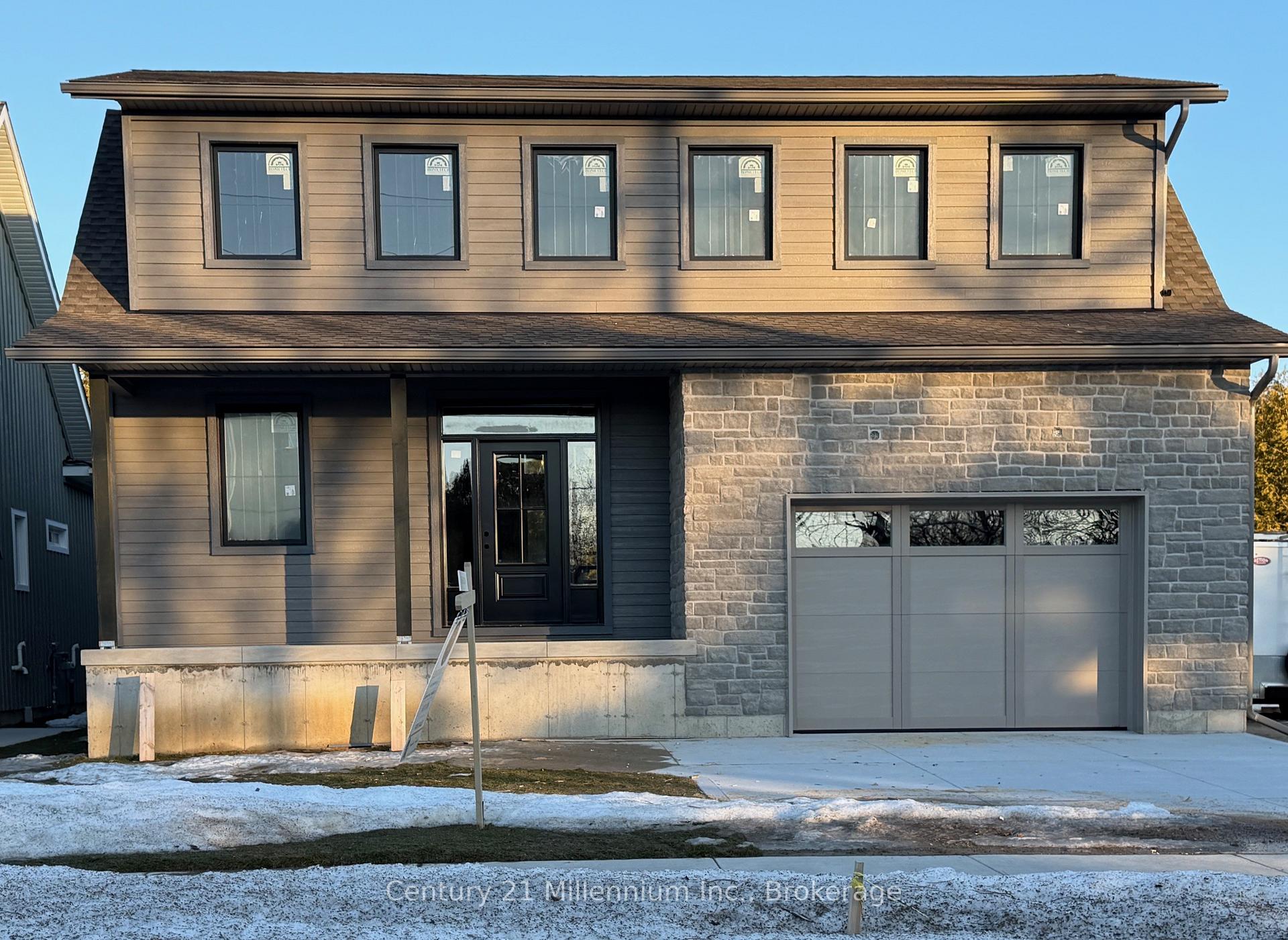 15 Grenville Street N, Saugeen Shores, ON N0H 2L0