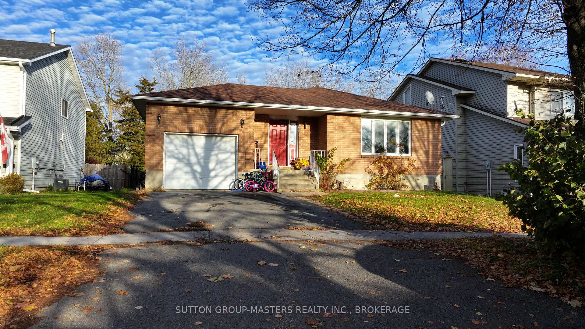 14 Heritage Drive, Loyalist, ON K0H 1G0
