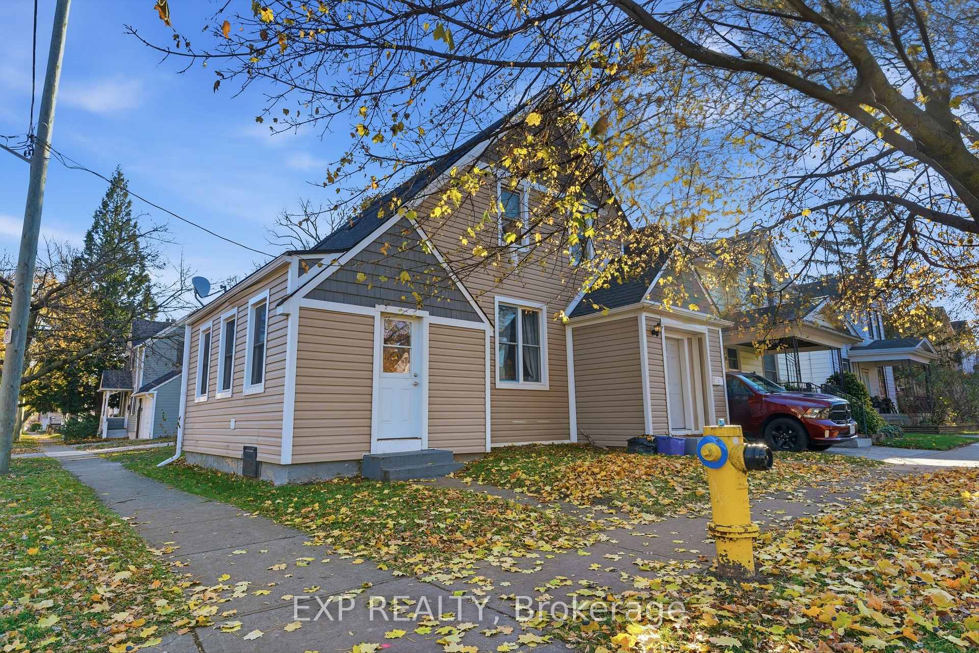 20 Henry Street, St. Catharines, ON L2R 5T3