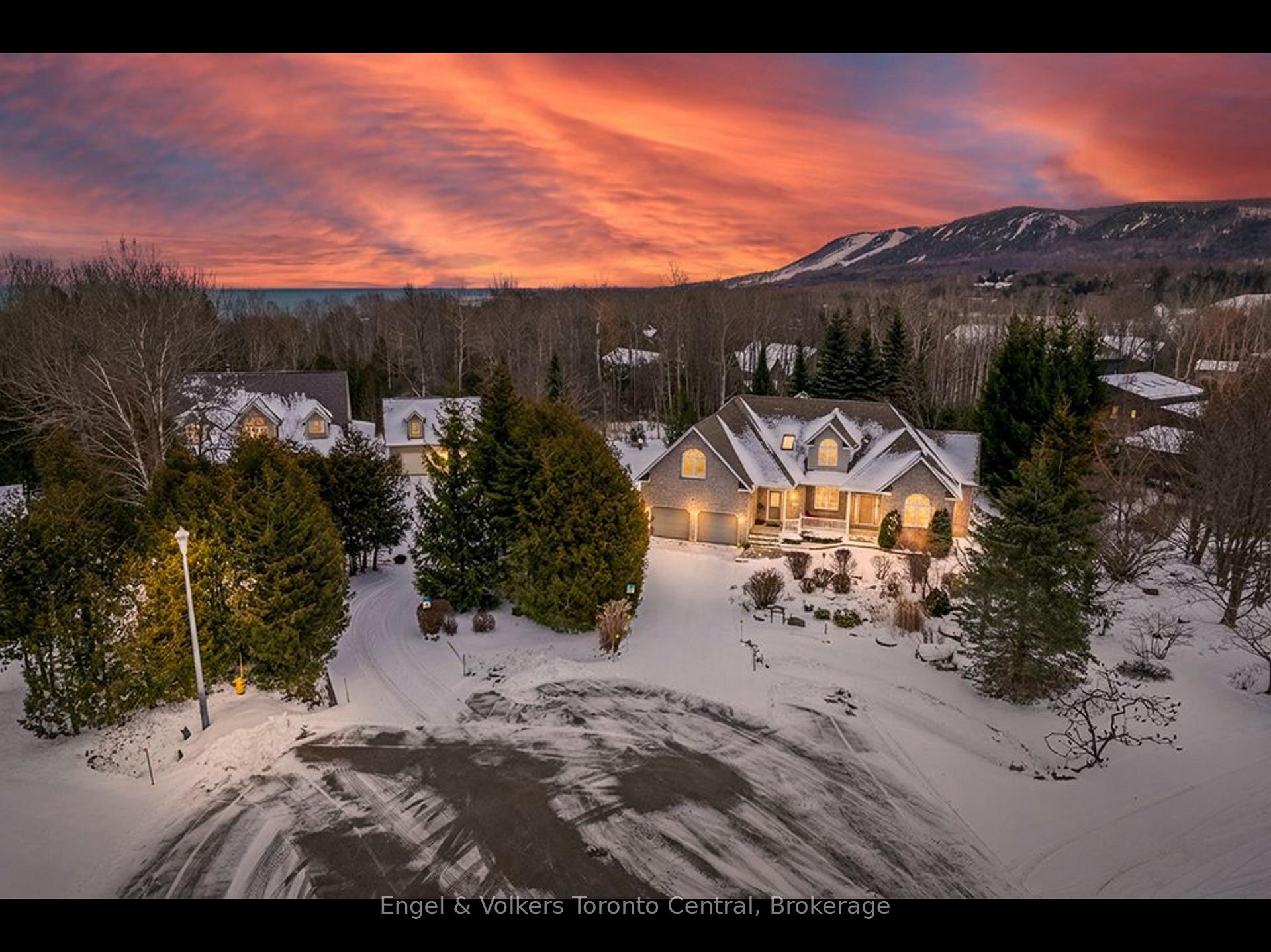 110 Aberdeen Court, Blue Mountains, ON N0H 1J0