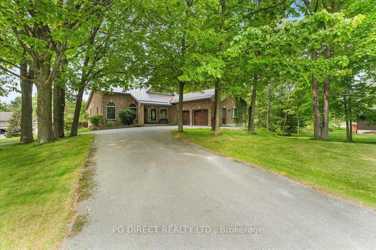 10 Fraserglen Court, Quinte West, ON K8V 5P4