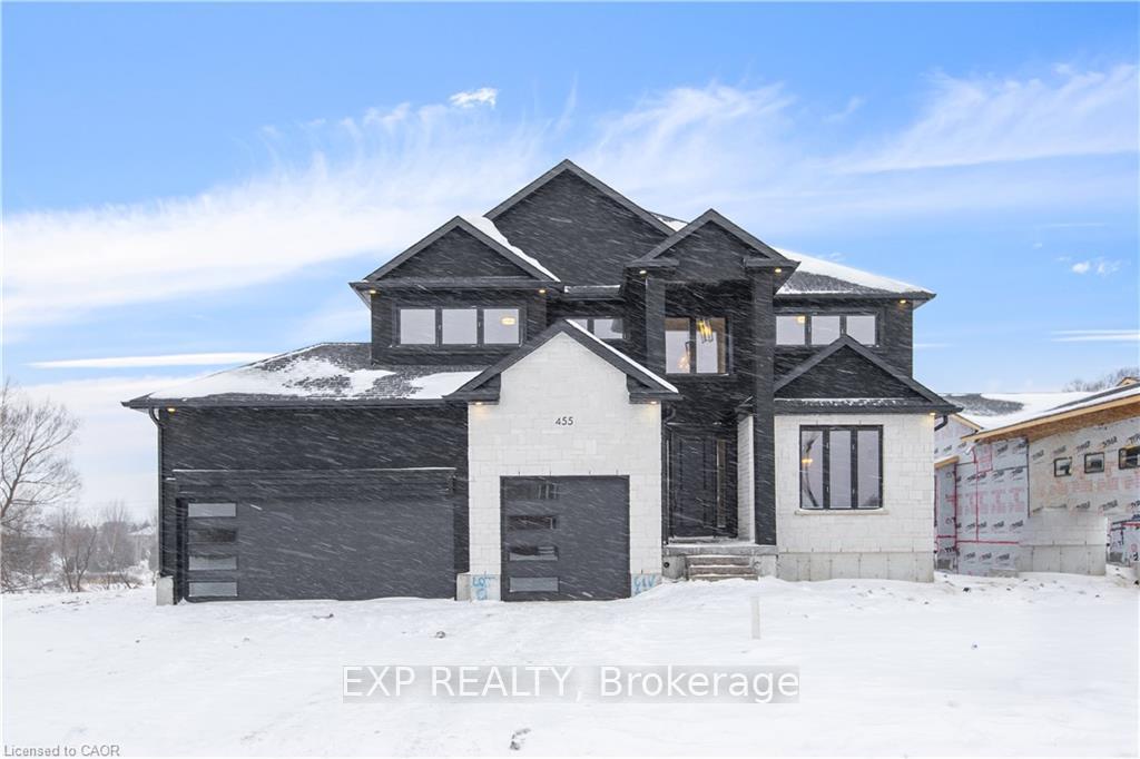 2 Avery Place, Perth East, ON N0K 1M0