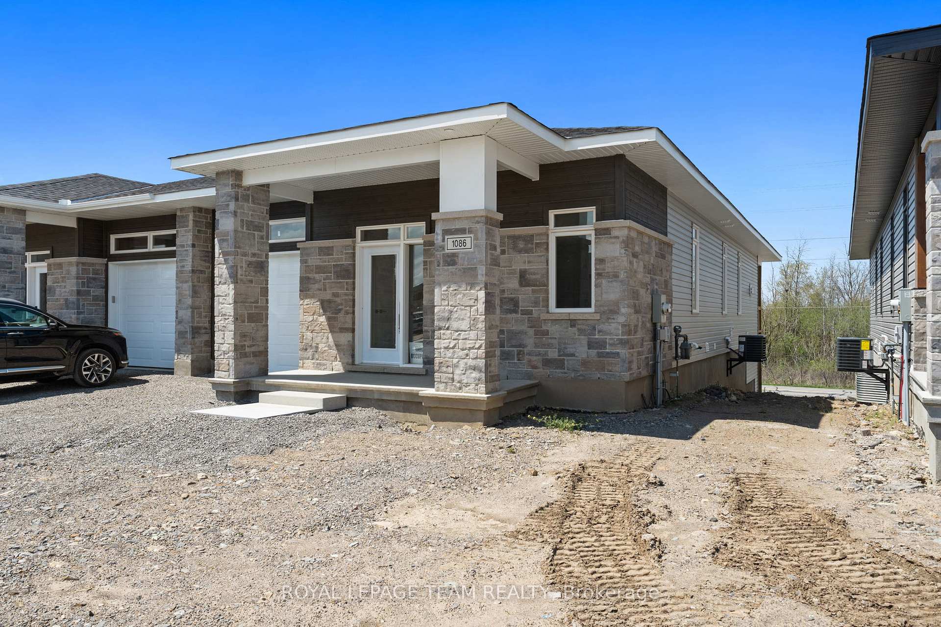 1086 Moore Street, Brockville, ON K6V 0H2