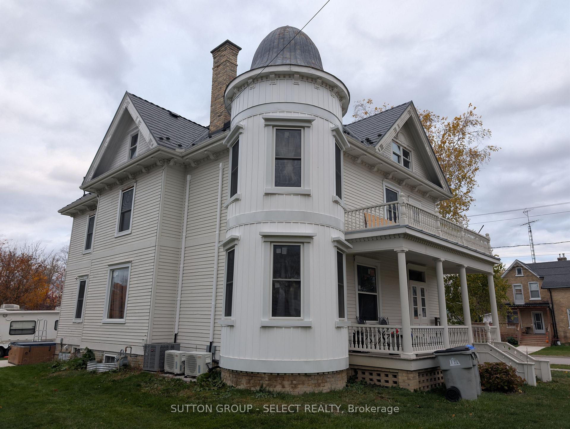 555 Erie Street, Warwick, ON N0M 2S0