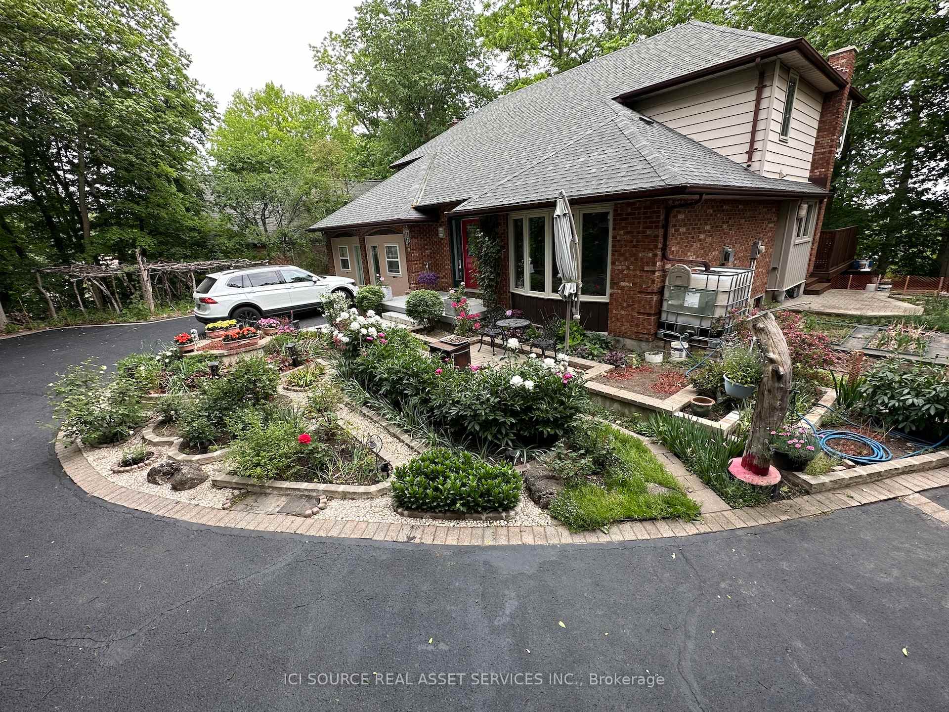 350 Sarnia Road, London North, ON N6G 1N3