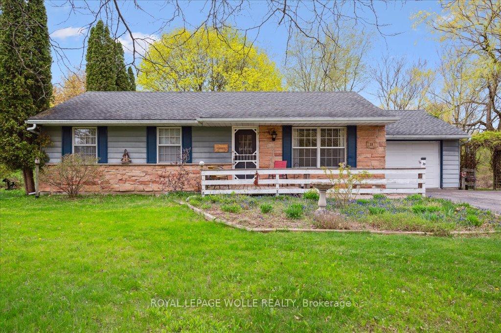 39 Bannockburn Road, Kitchener, ON N2R 1M1