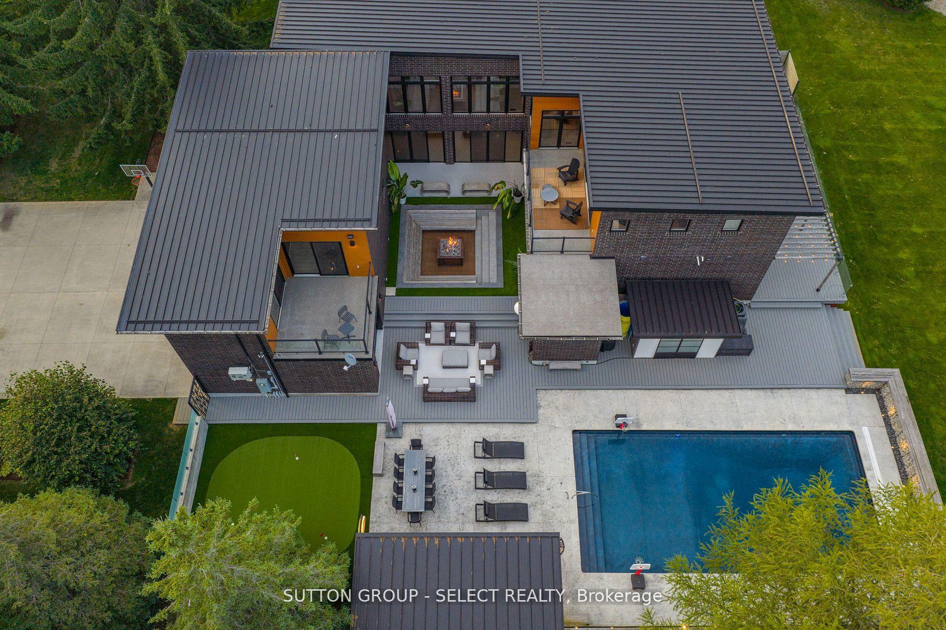 9385 ELVIAGE Drive, London South, ON N6K 4R8