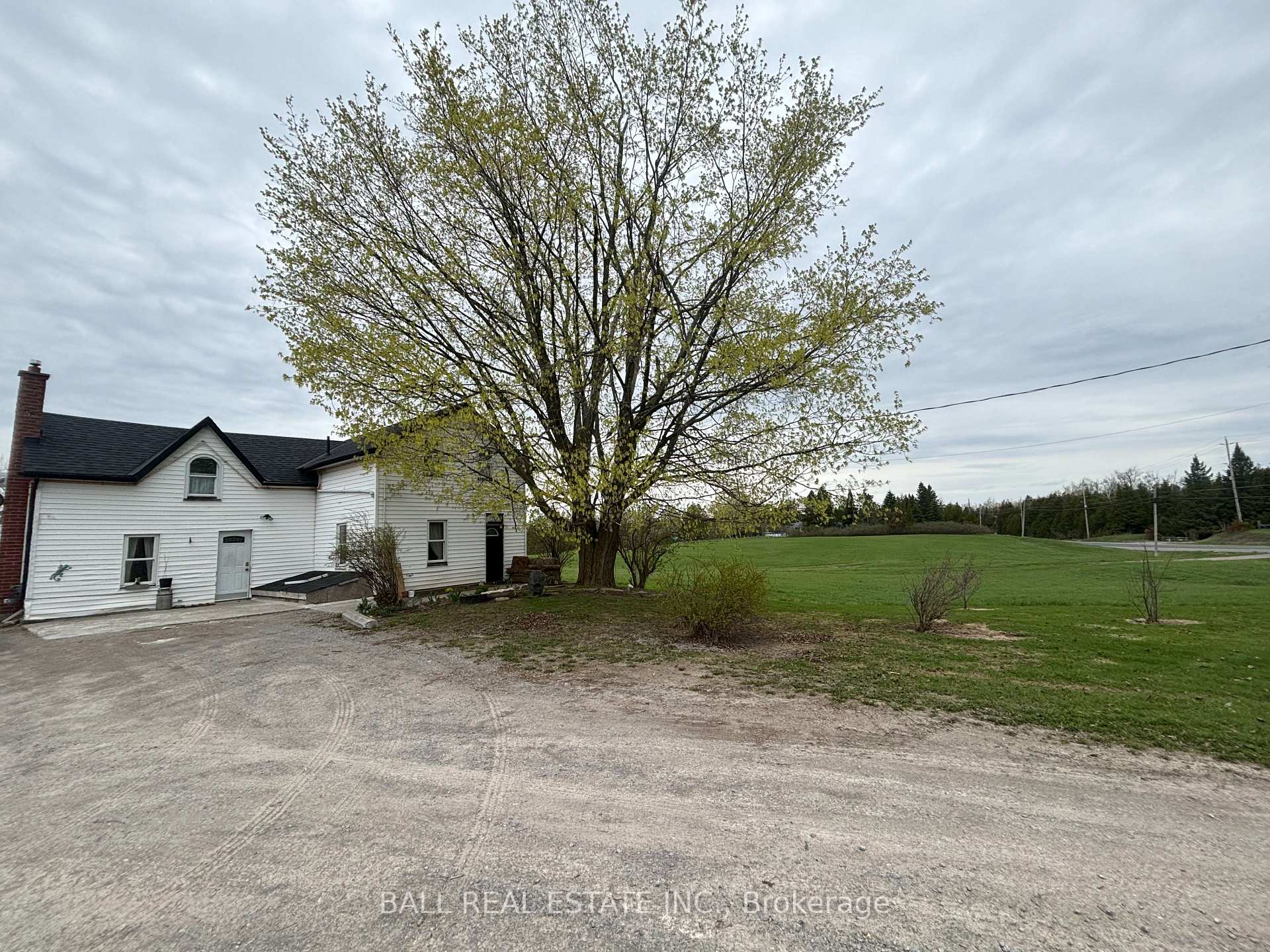 1132 Tara Road, Selwyn, ON K9J 6X2
